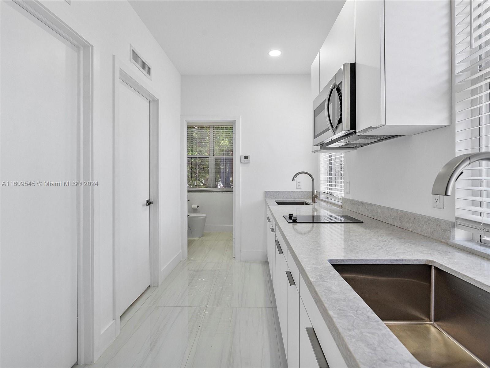 Photo of 21301 38th Ave  (21301), Aventura, Florida, 33180 - Guest House Kitchen