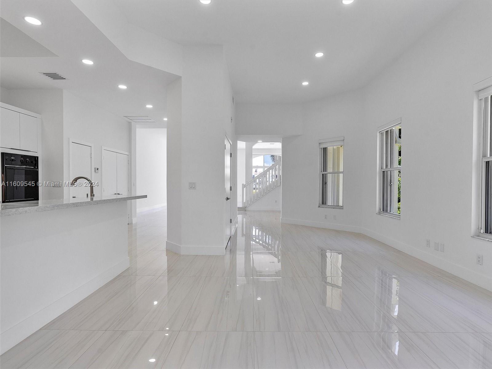 Photo of 21301 38th Ave  (21301), Aventura, Florida, 33180 - 