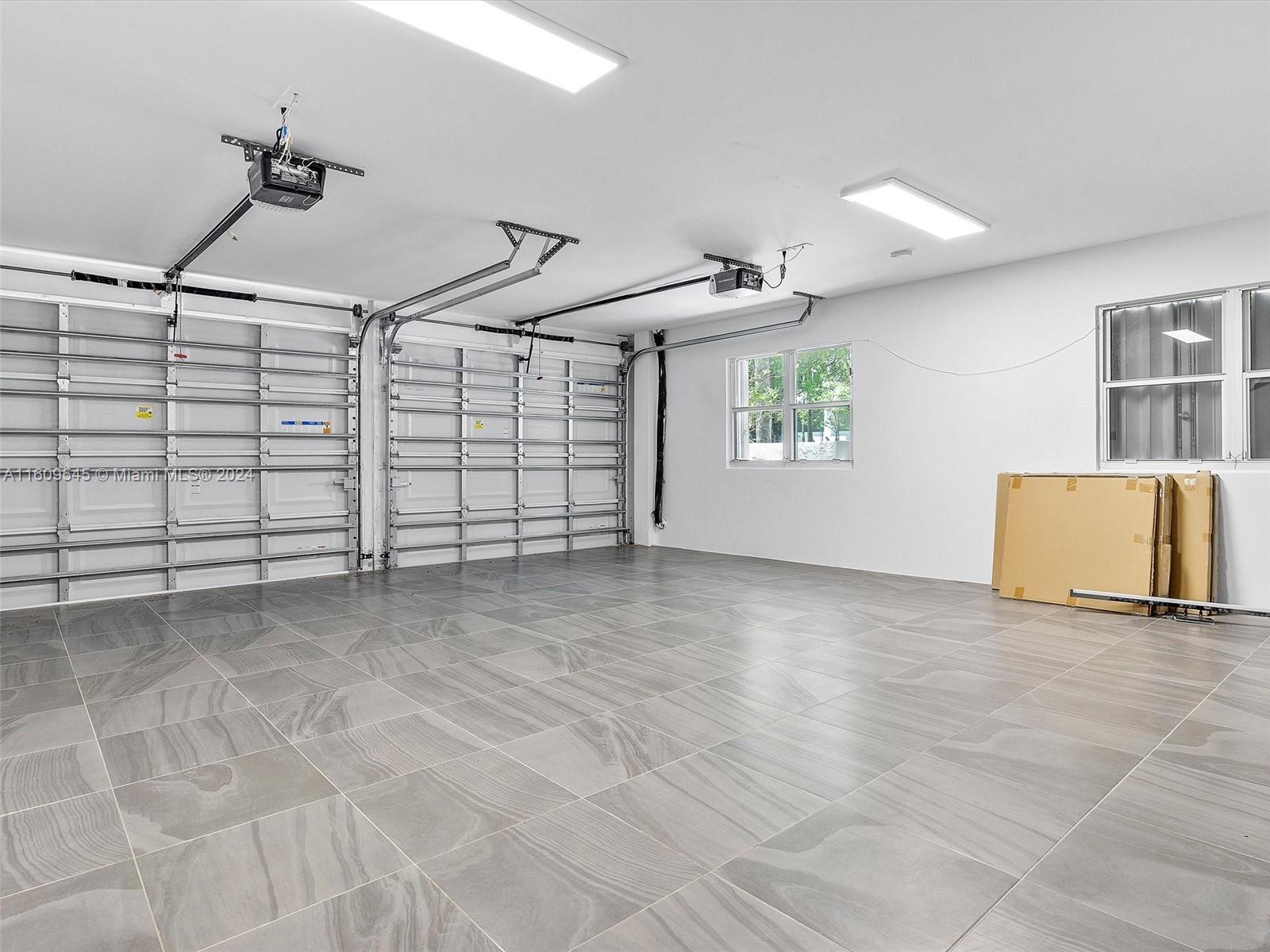 Photo of 21301 38th Ave  (21301), Aventura, Florida, 33180 - 2 car garage
