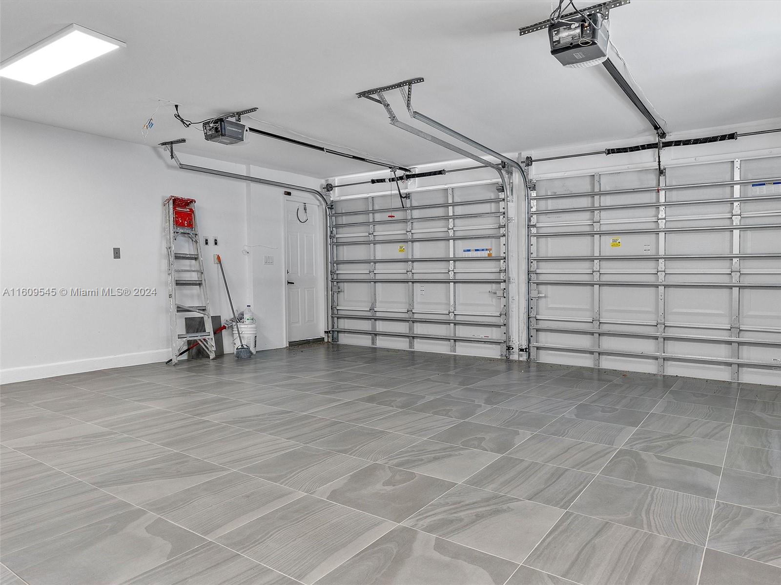 Photo of 21301 38th Ave  (21301), Aventura, Florida, 33180 - 2 car garage