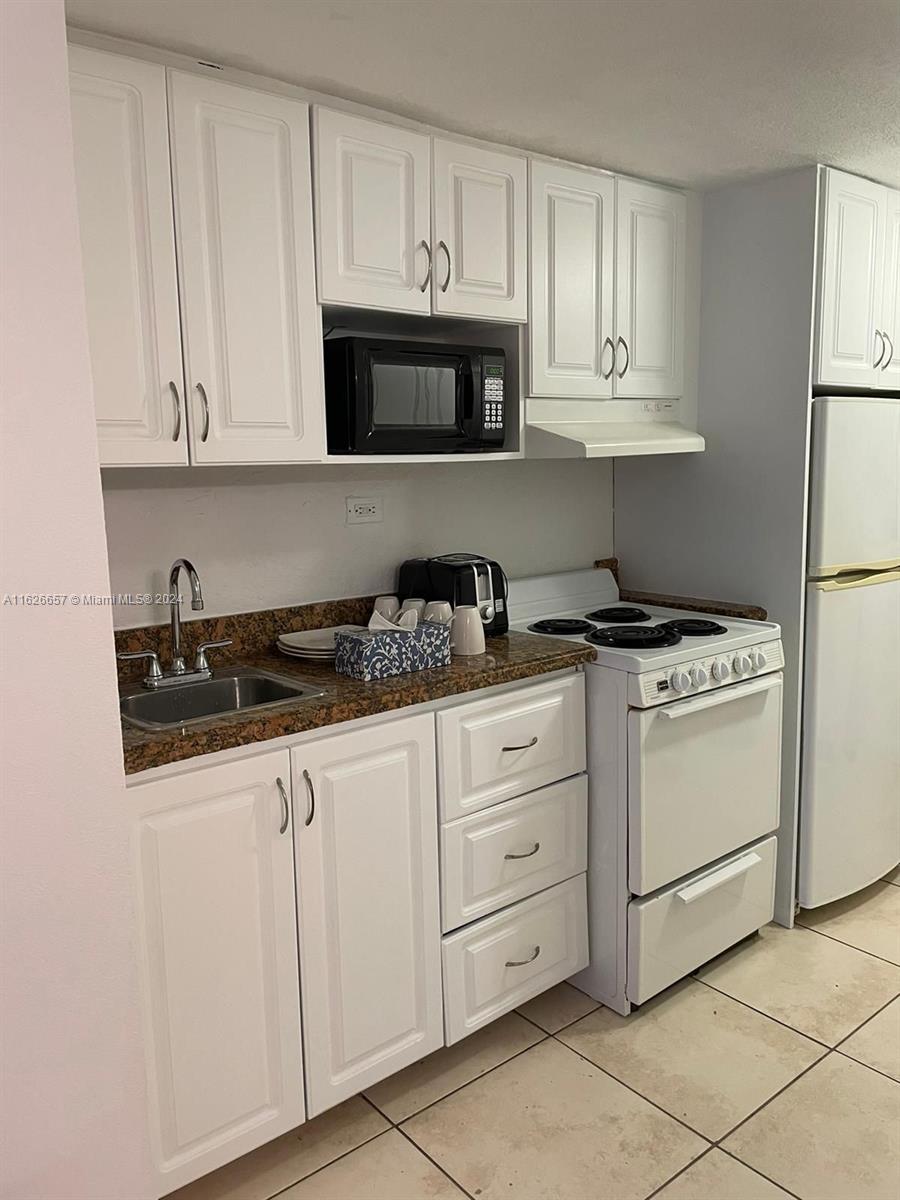 Photo of 19201 Collins Ave #640, Sunny Isles Beach, Florida, 33160 -