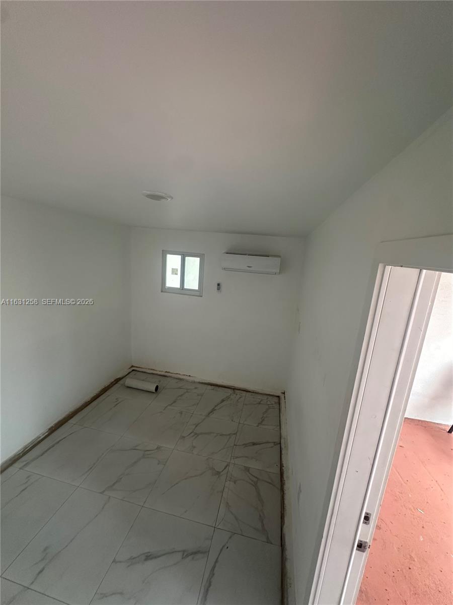   /  3030 sq. ft. $ 2024-07-28 0 Photo