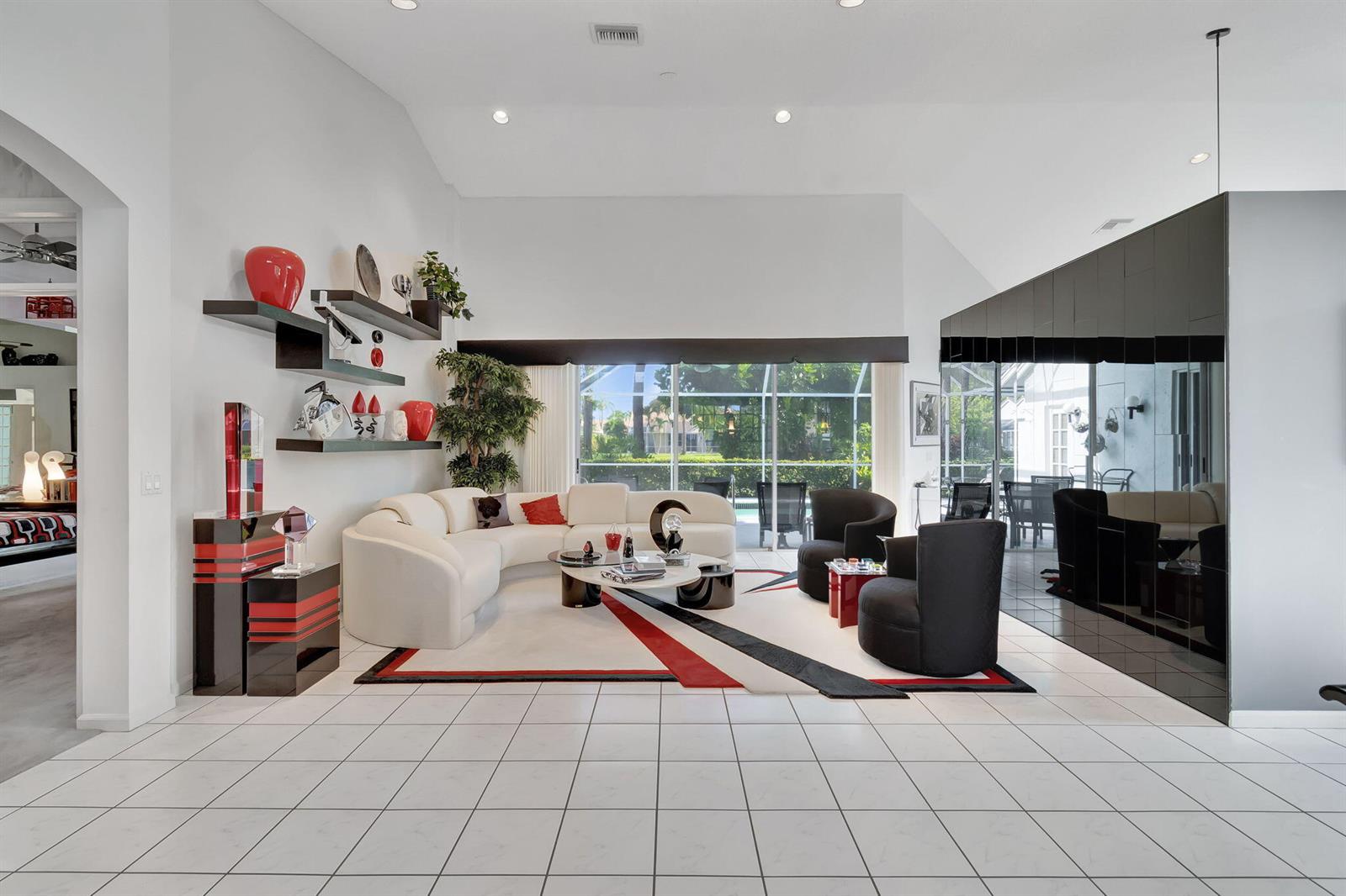 See details 7791 3 / 2556 sq. ft. $ 2026-07-14 0 Photo