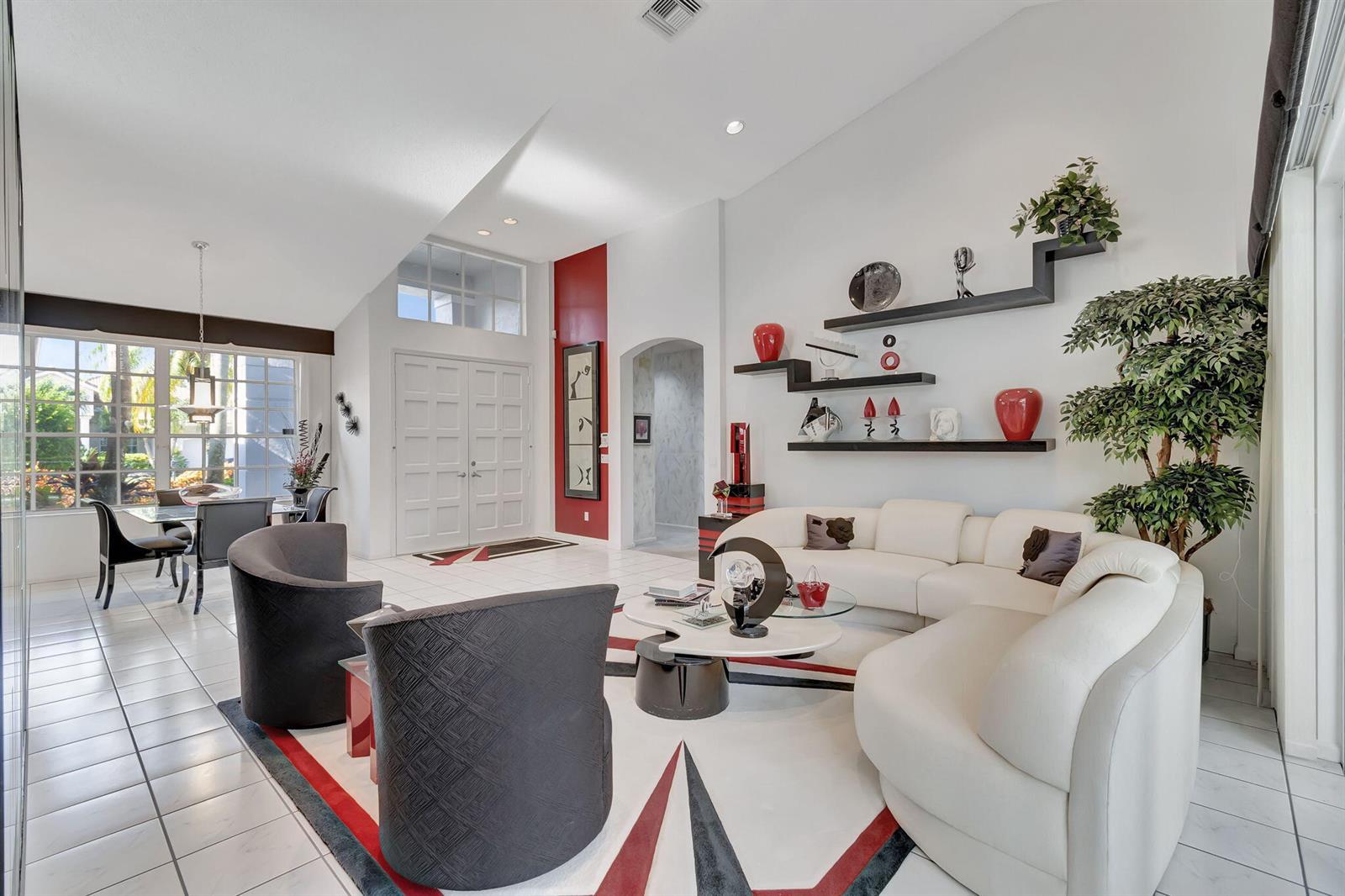 See details 7791 3 / 2556 sq. ft. $ 2026-07-14 0 Photo