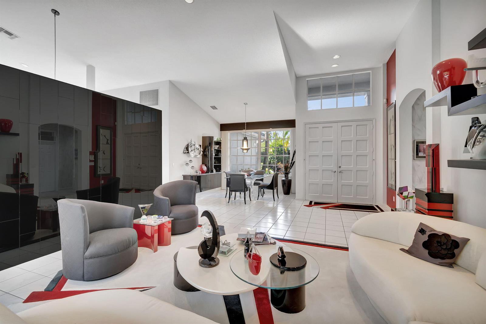 See details 7791 3 / 2556 sq. ft. $ 2026-07-14 0 Photo