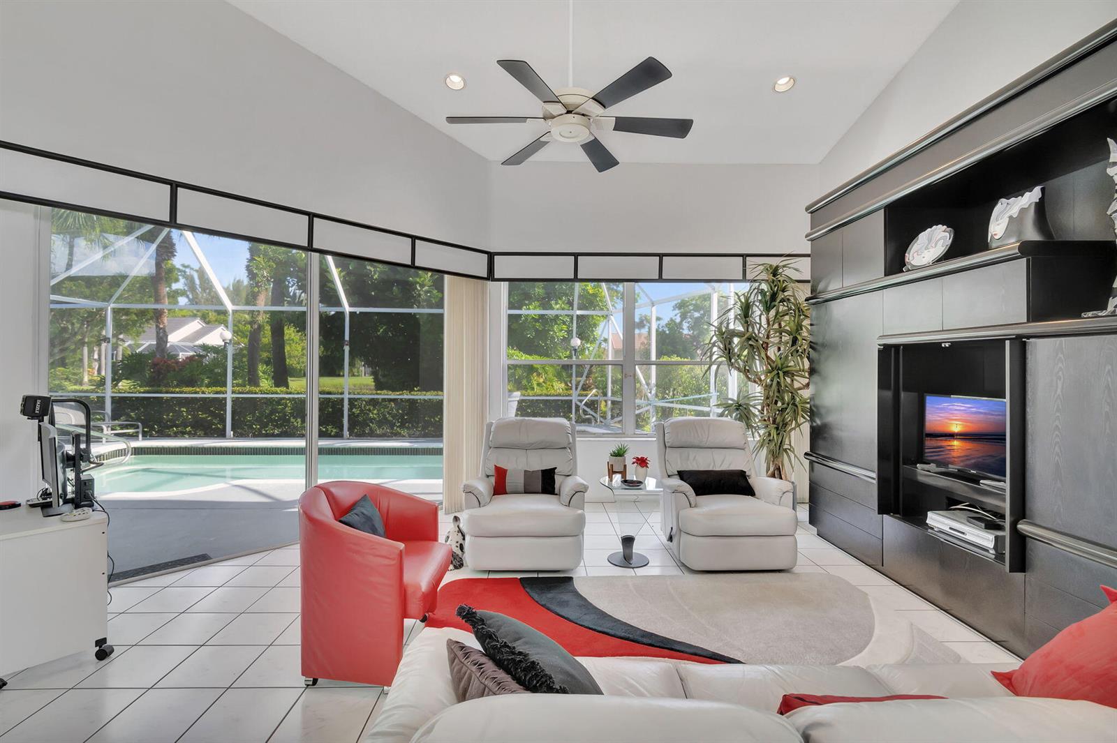 See details 7791 3 / 2556 sq. ft. $ 2026-07-14 0 Photo