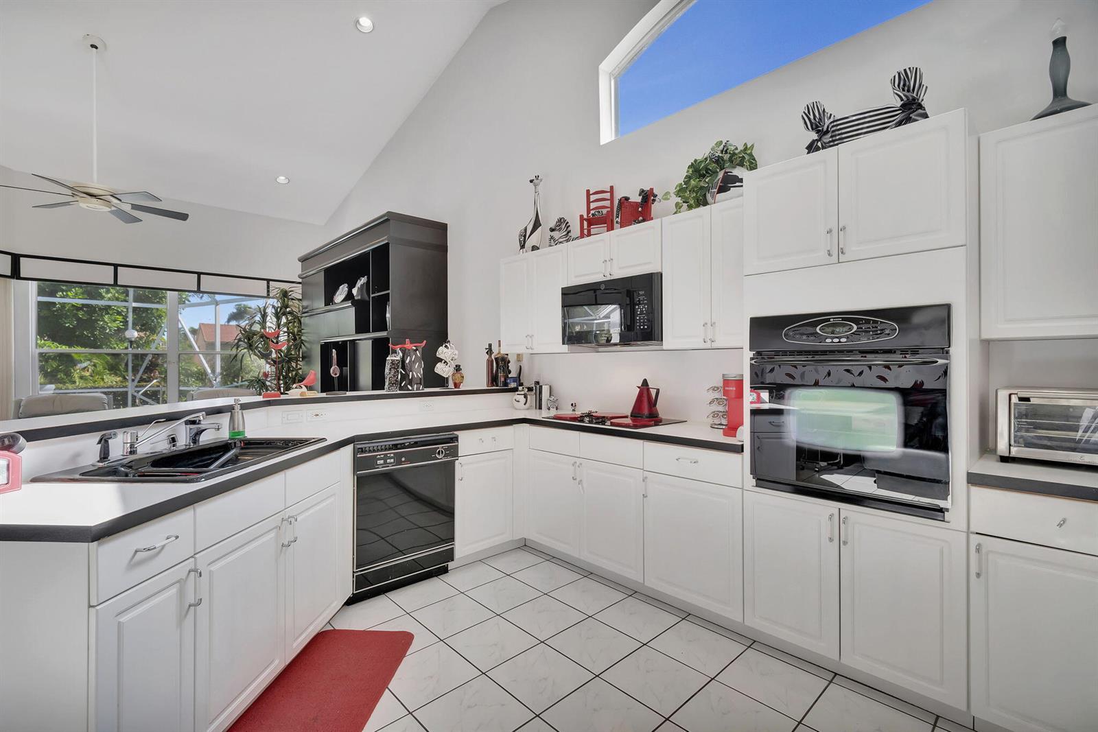 See details 7791 3 / 2556 sq. ft. $ 2026-07-14 0 Photo