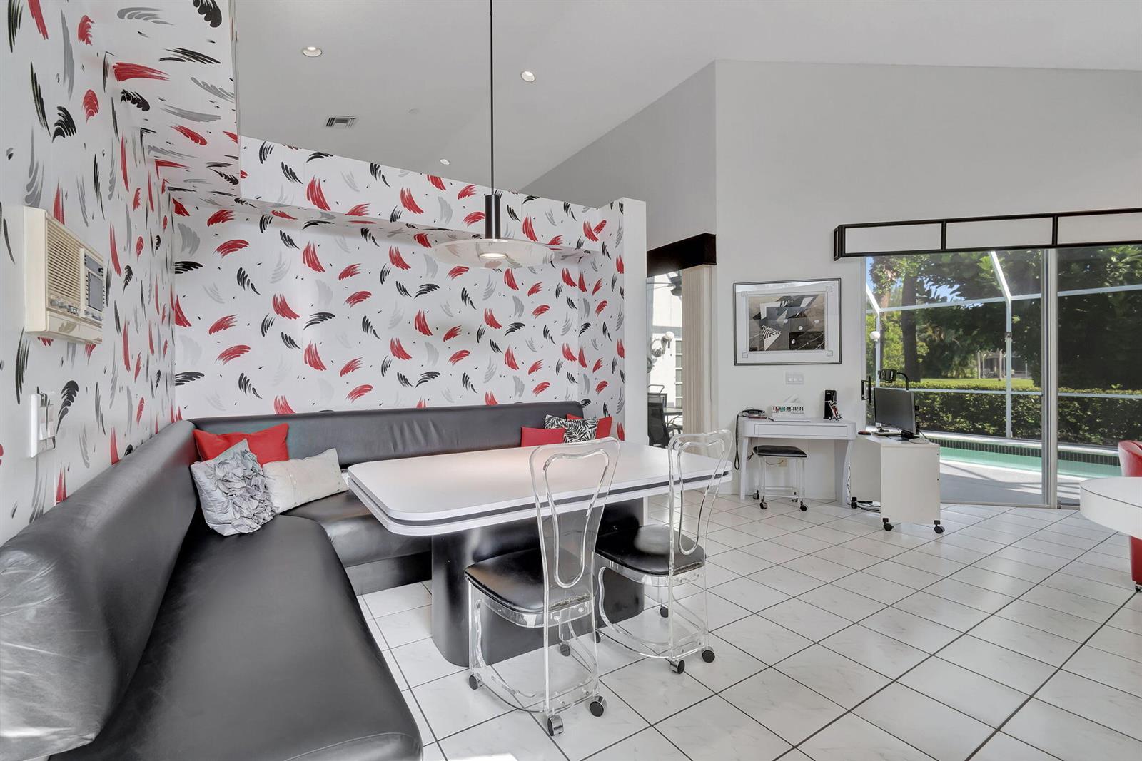 See details 7791 3 / 2556 sq. ft. $ 2026-07-14 0 Photo