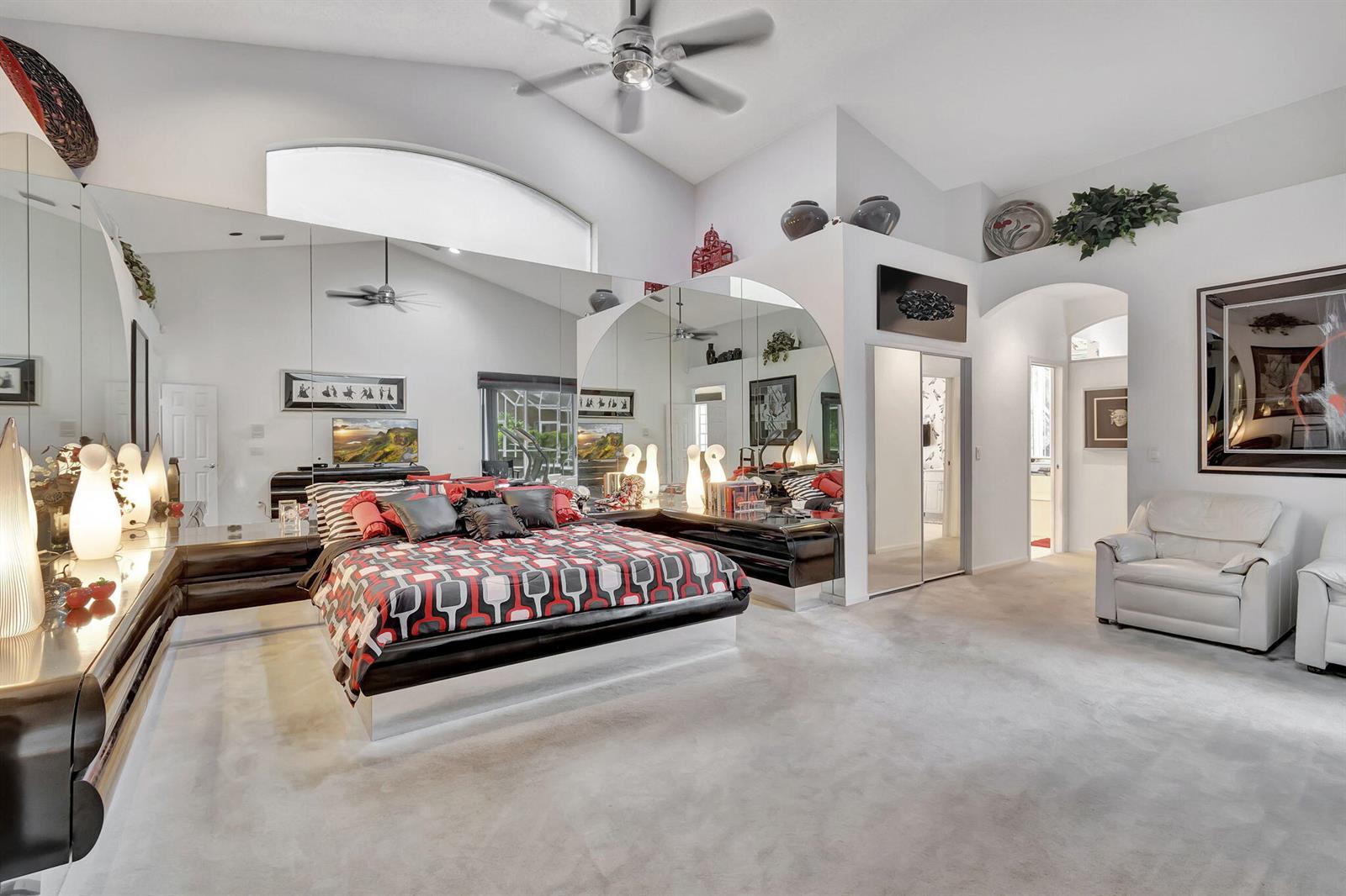 See details 7791 3 / 2556 sq. ft. $ 2026-07-14 0 Photo