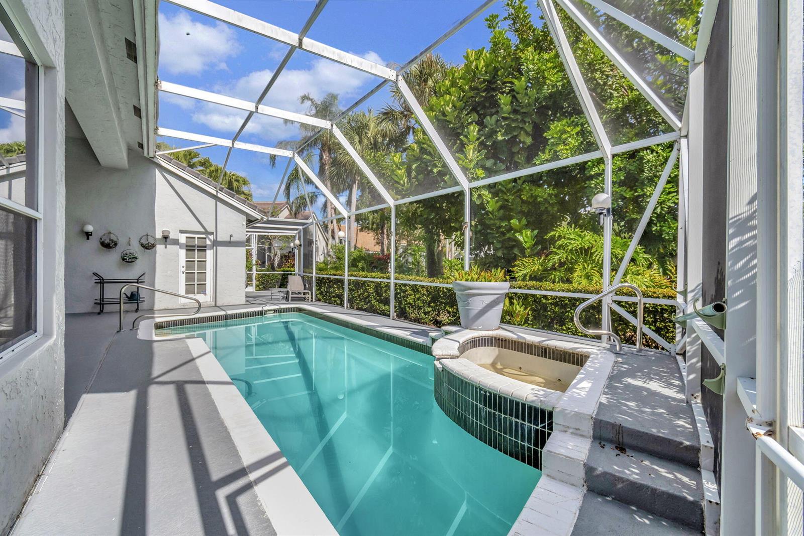 See details 7791 3 / 2556 sq. ft. $ 2026-07-14 0 Photo