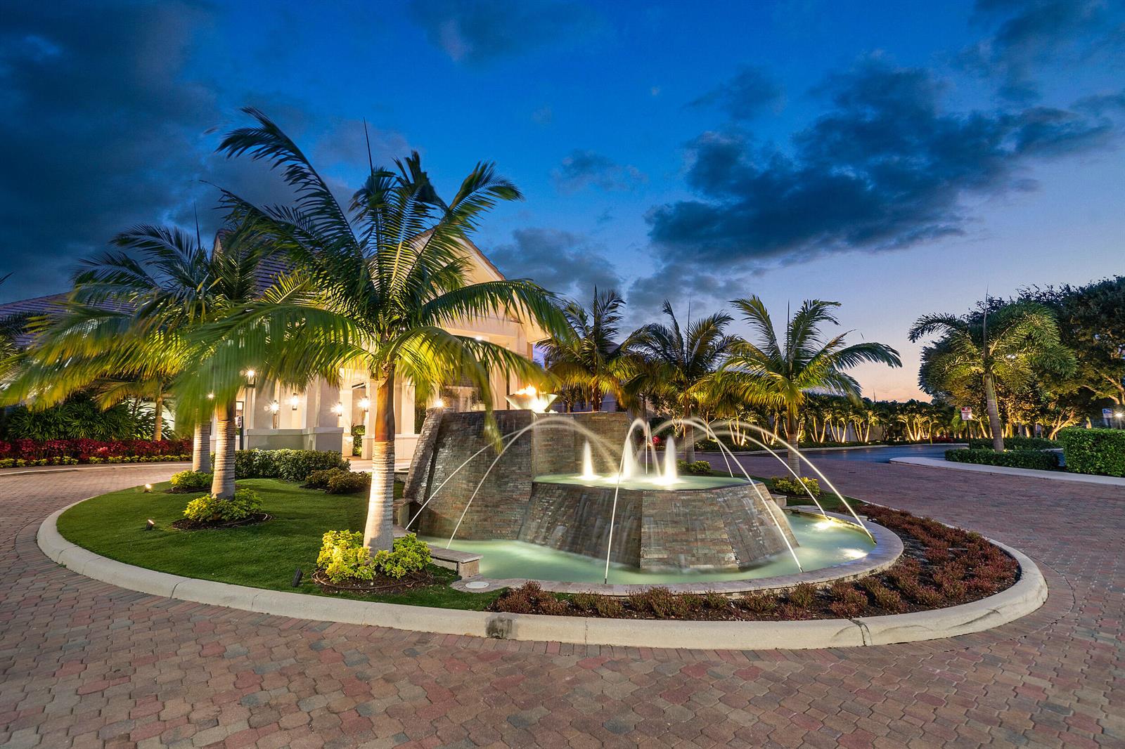 See details 7791 3 / 2556 sq. ft. $ 2026-07-14 0 Photo