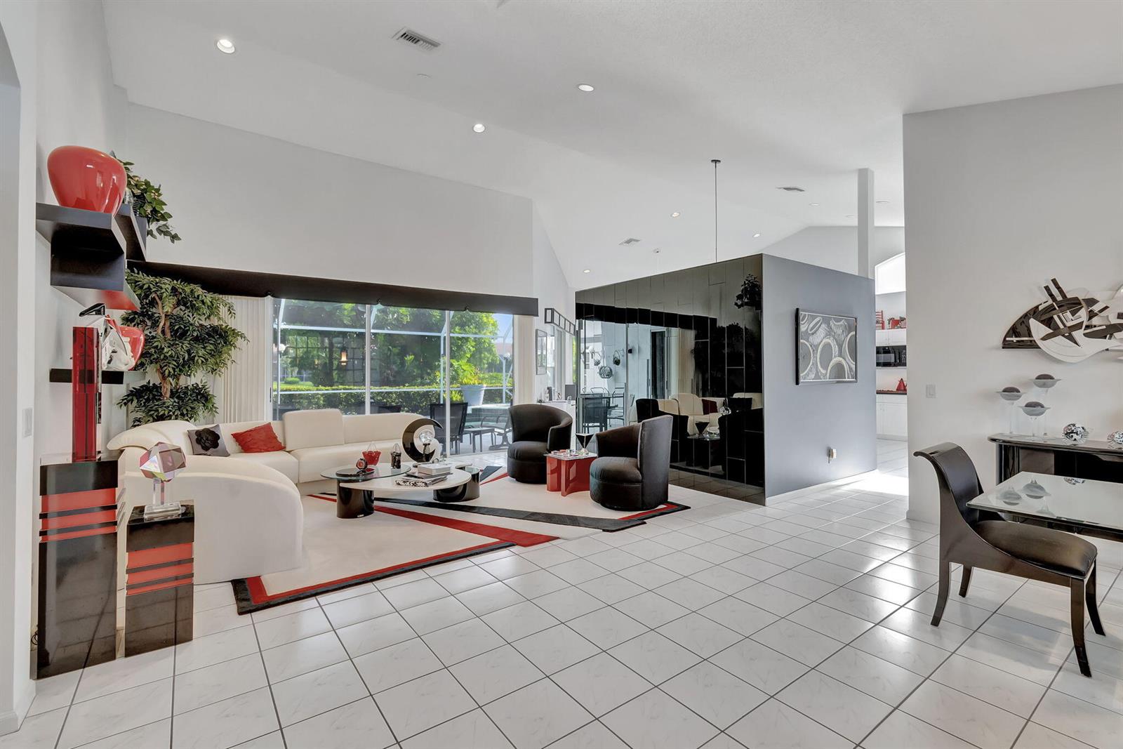 See details 7791 3 / 2556 sq. ft. $ 2026-07-14 0 Photo