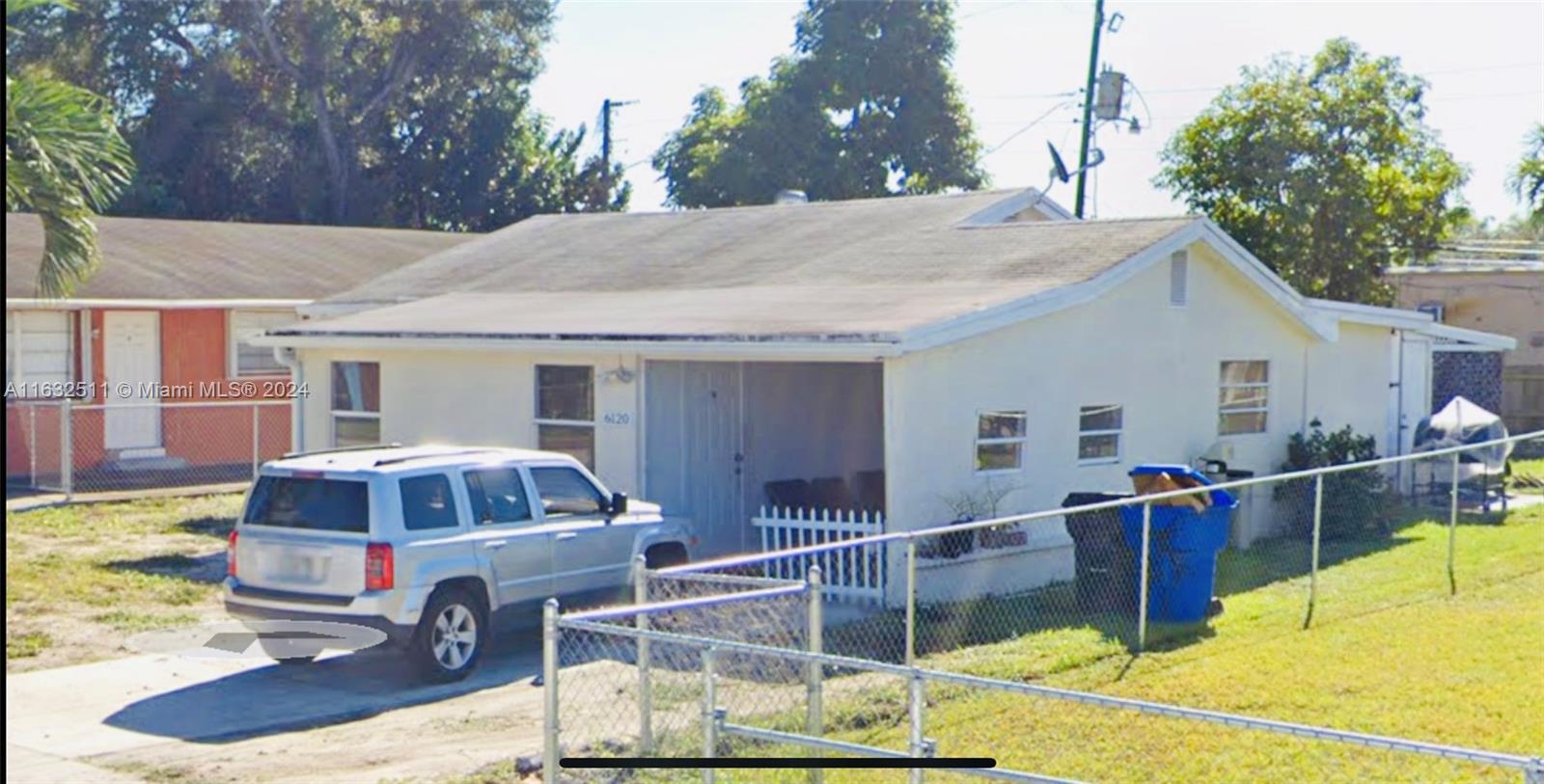 See details 6120 3 / 3 992 sq. ft. $ 2024-07-30 0 Photo
