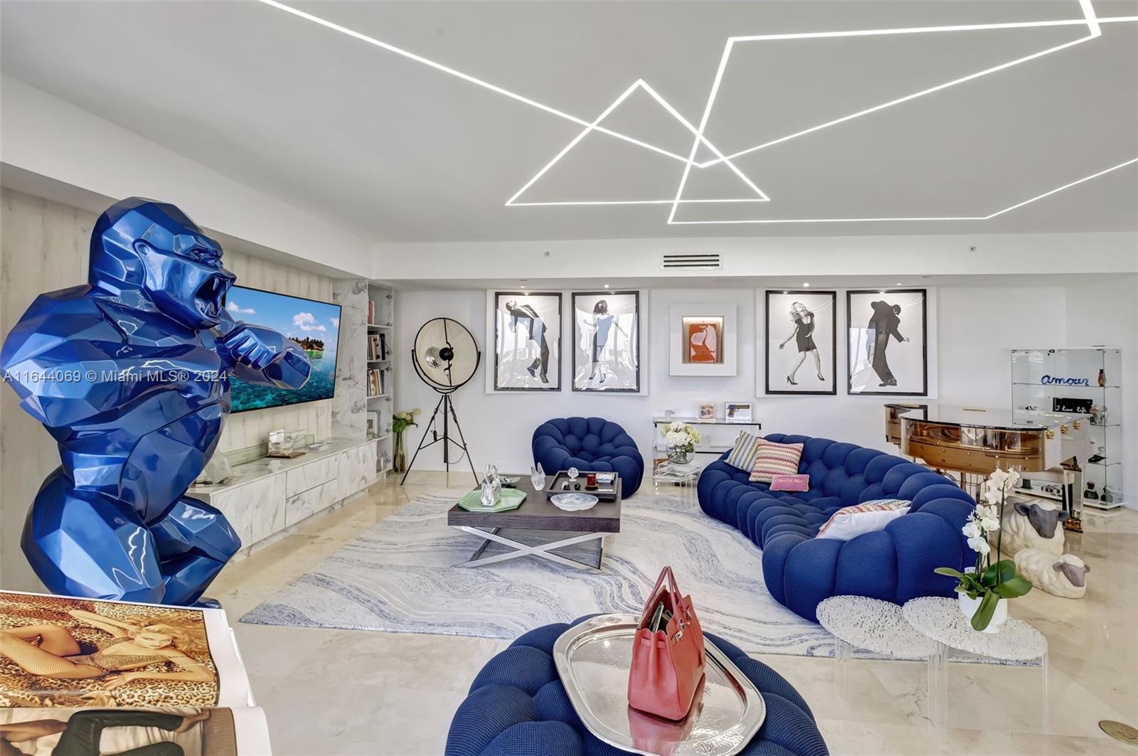 Photo of 21200 Point Pl  #1204, Aventura, Florida, 33180 - 