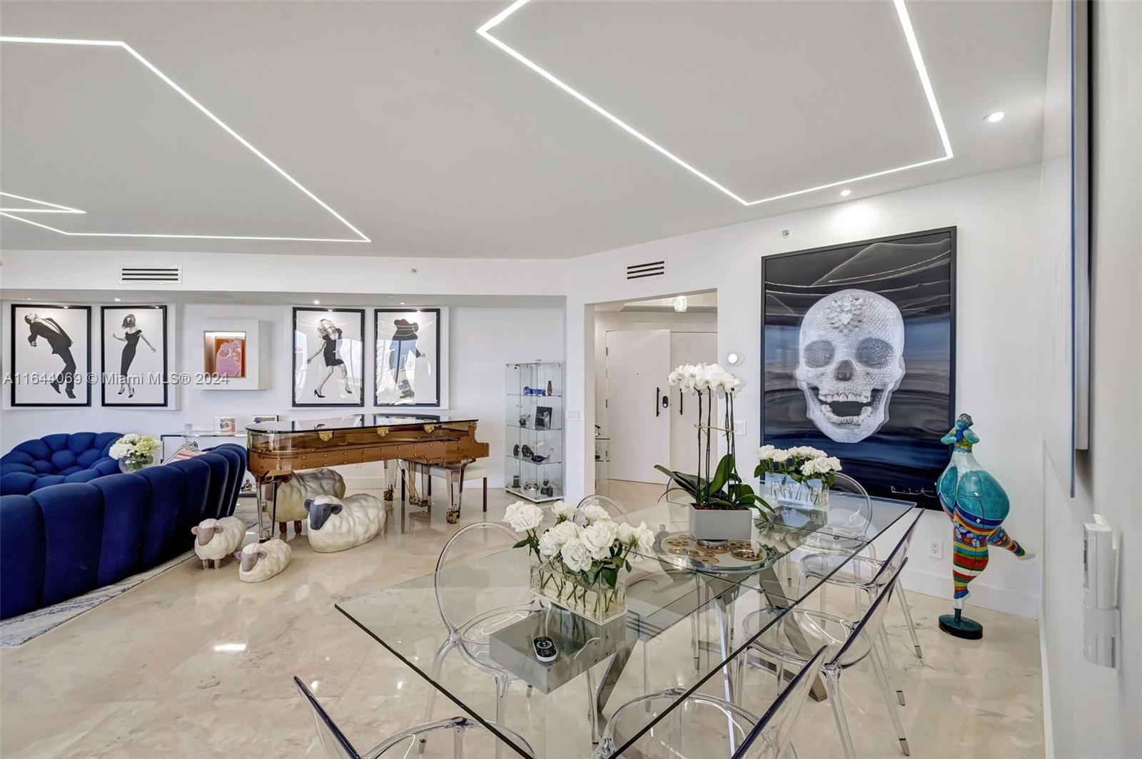 Photo of 21200 Point Pl  #1204, Aventura, Florida, 33180 - 