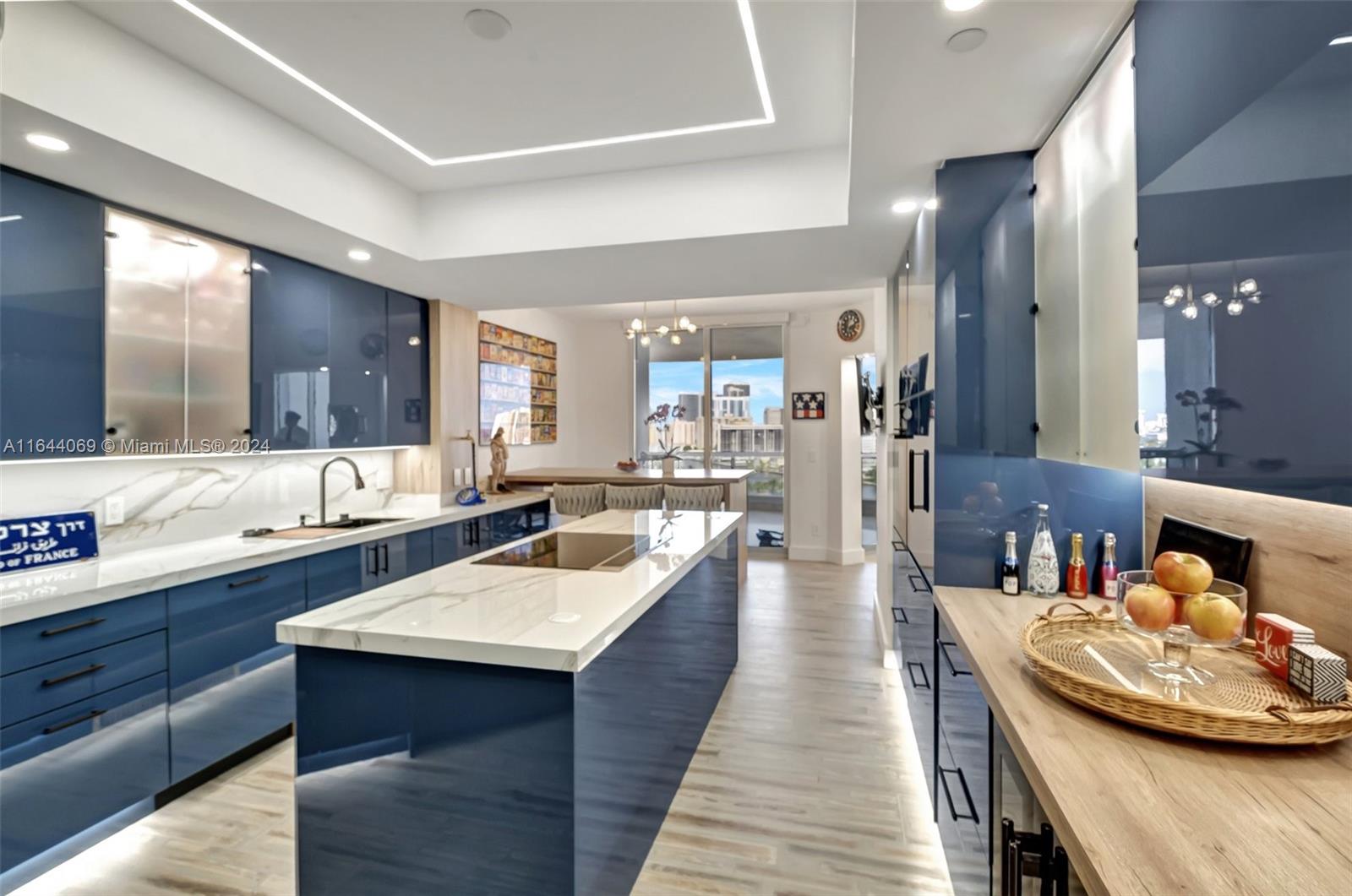 Photo of 21200 Point Pl  #1204, Aventura, Florida, 33180 - 