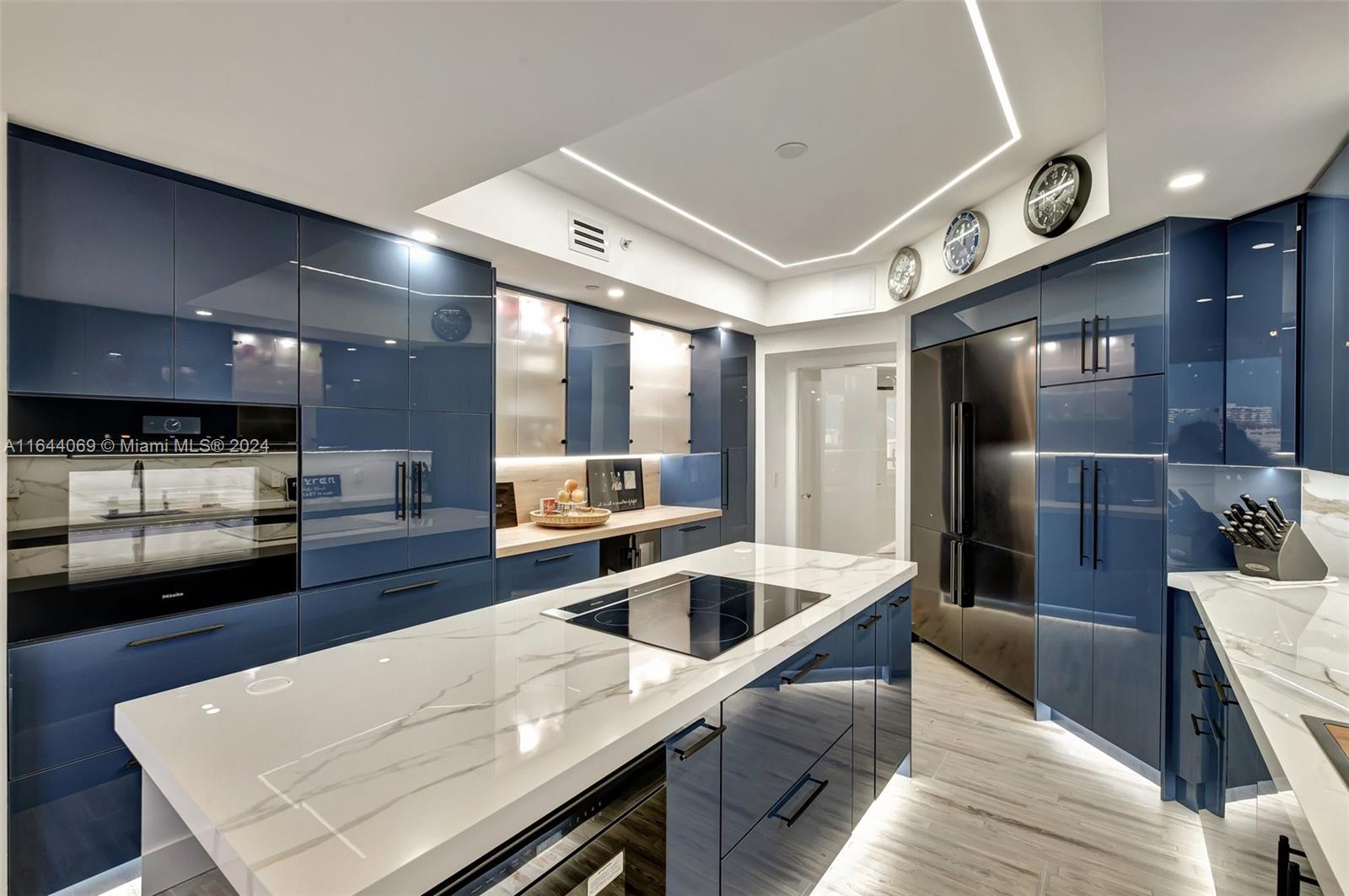 Photo of 21200 Point Pl  #1204, Aventura, Florida, 33180 - 