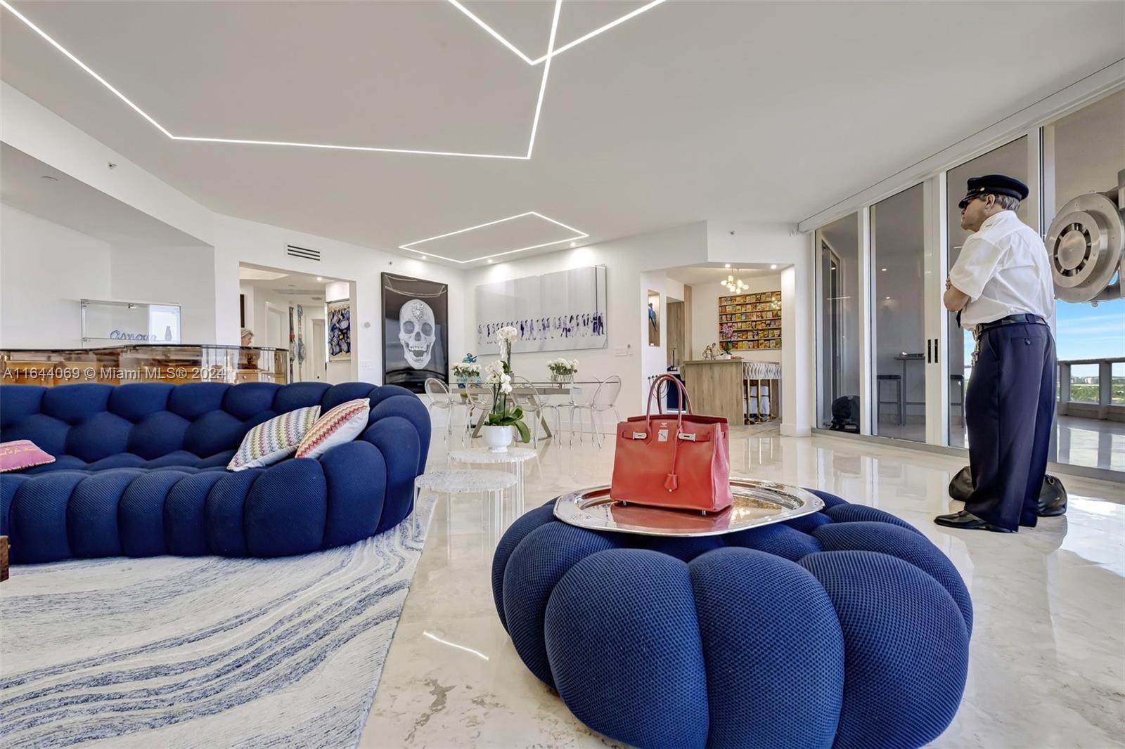 Photo of 21200 Point Pl  #1204, Aventura, Florida, 33180 - 