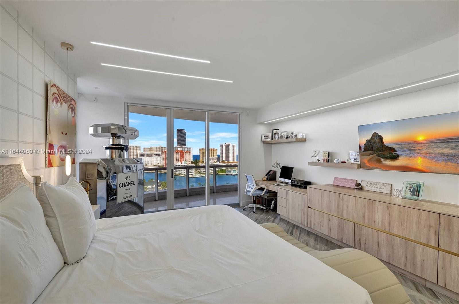 Photo of 21200 Point Pl  #1204, Aventura, Florida, 33180 - 