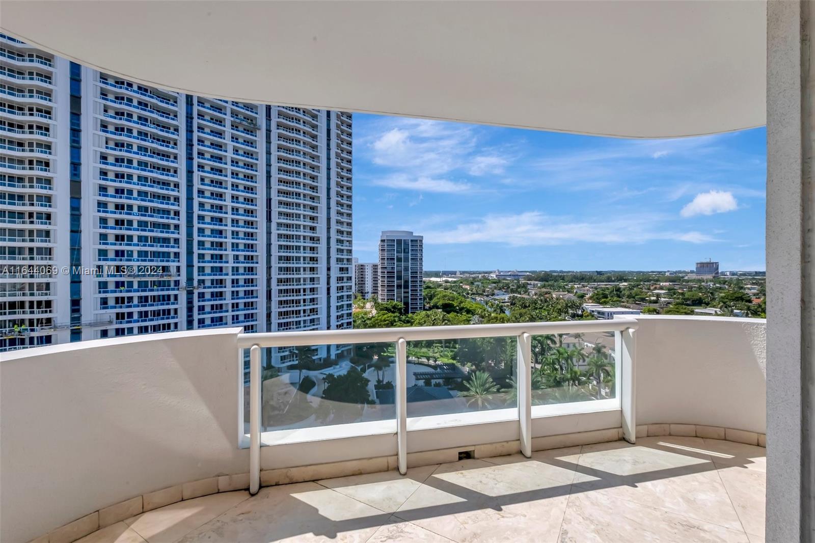 Photo of 21200 Point Pl  #1204, Aventura, Florida, 33180 - 