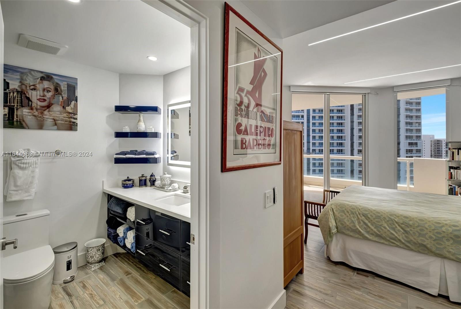 Photo of 21200 Point Pl  #1204, Aventura, Florida, 33180 - 
