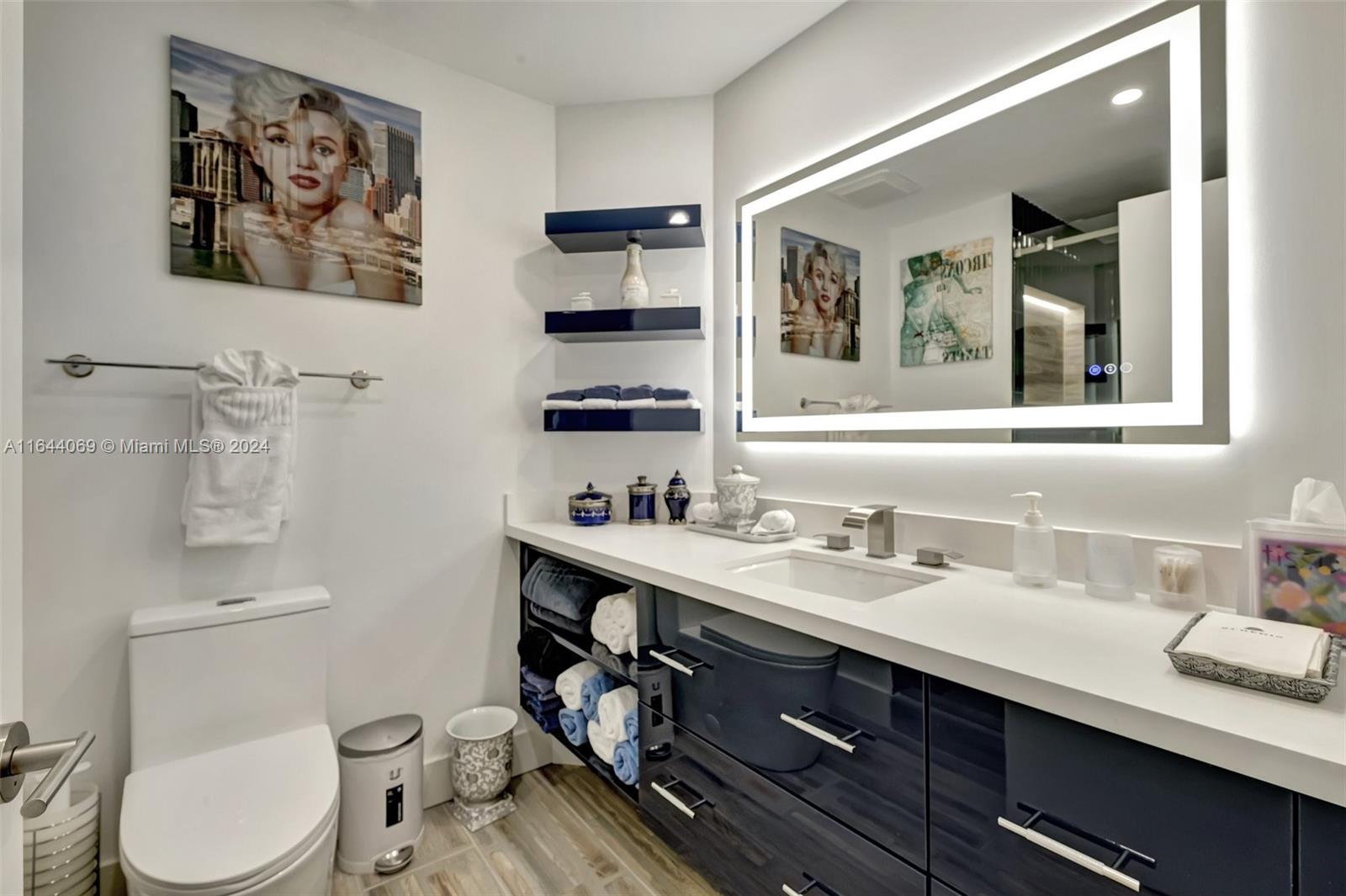 Photo of 21200 Point Pl  #1204, Aventura, Florida, 33180 - 