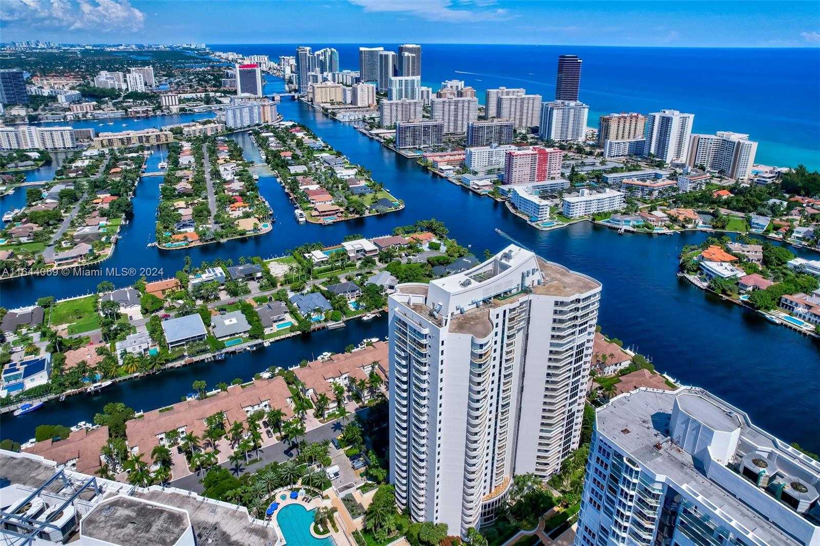 Photo of 21200 Point Pl  #1204, Aventura, Florida, 33180 - 