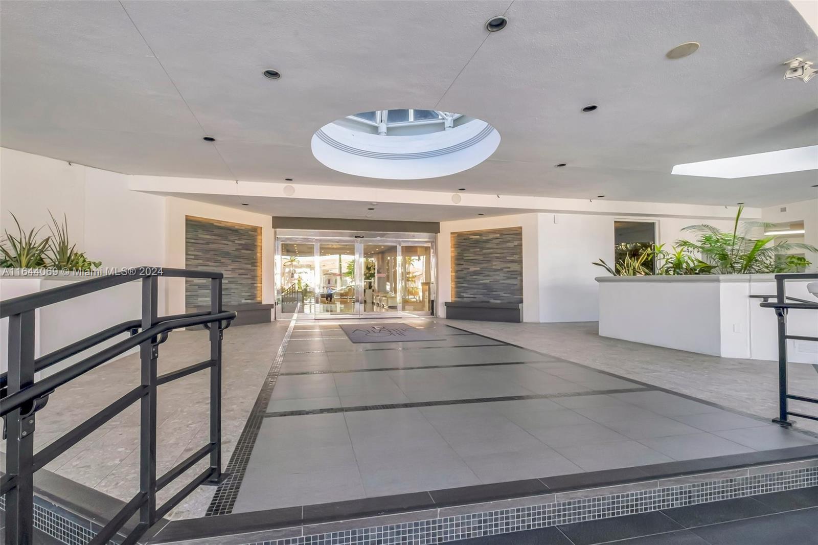 Photo of 21200 Point Pl  #1204, Aventura, Florida, 33180 - 