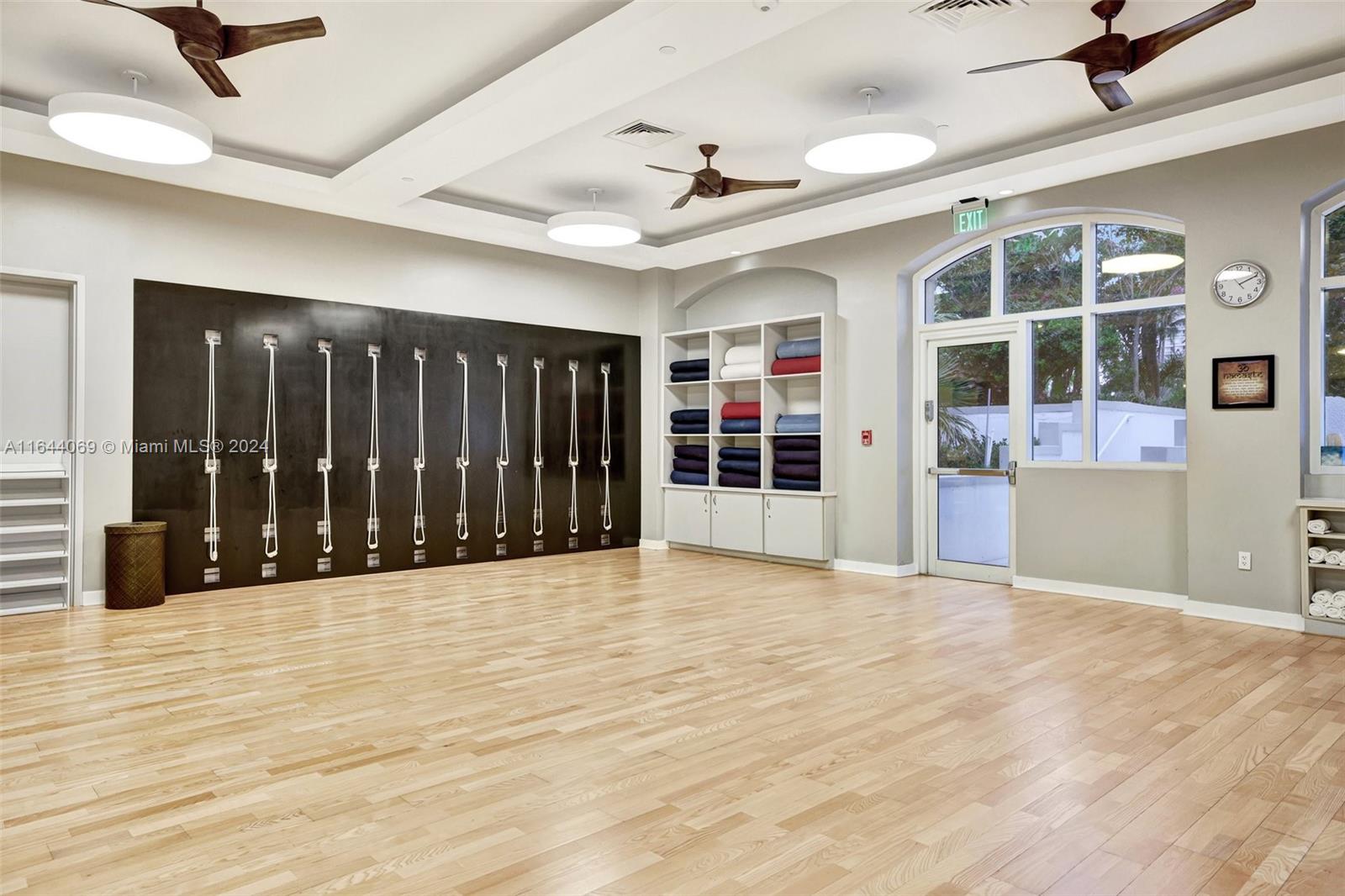 Photo of 21200 Point Pl  #1204, Aventura, Florida, 33180 - 