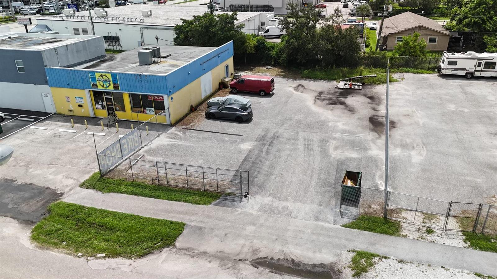   / 1  sq. ft. $ 2026-05-30 0 Photo