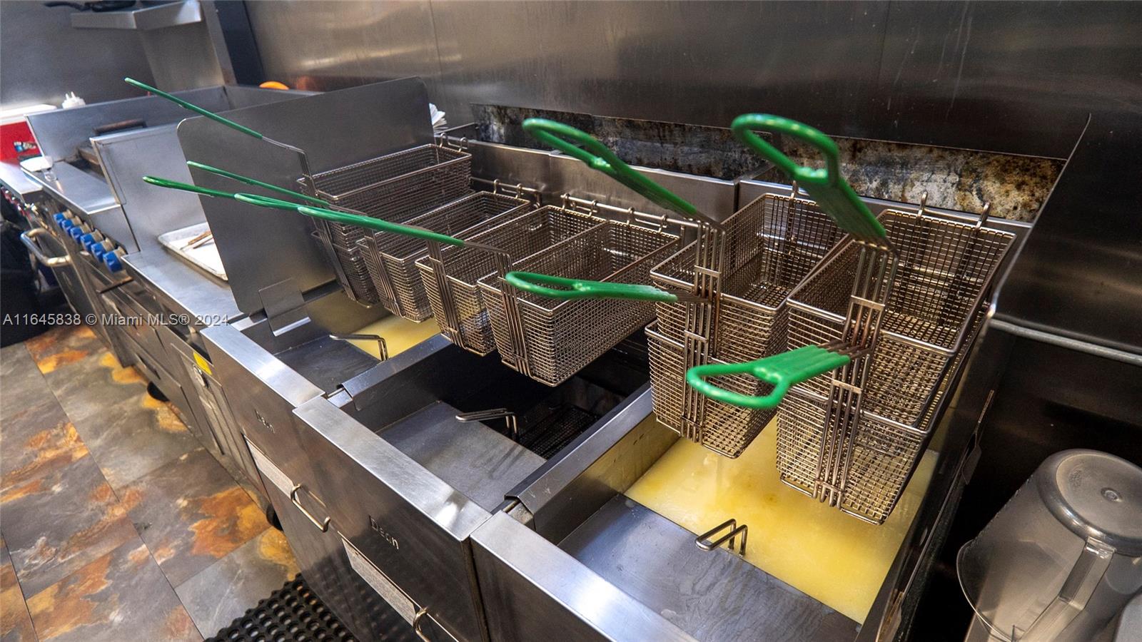 Подробнее / кв.футов $ 2024-12-20 0 Фото