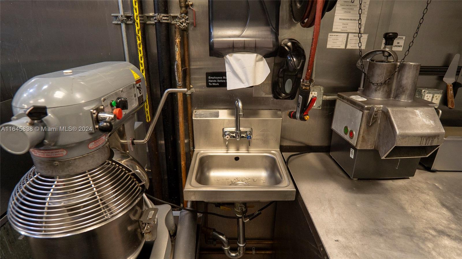 Подробнее / кв.футов $ 2024-12-20 0 Фото