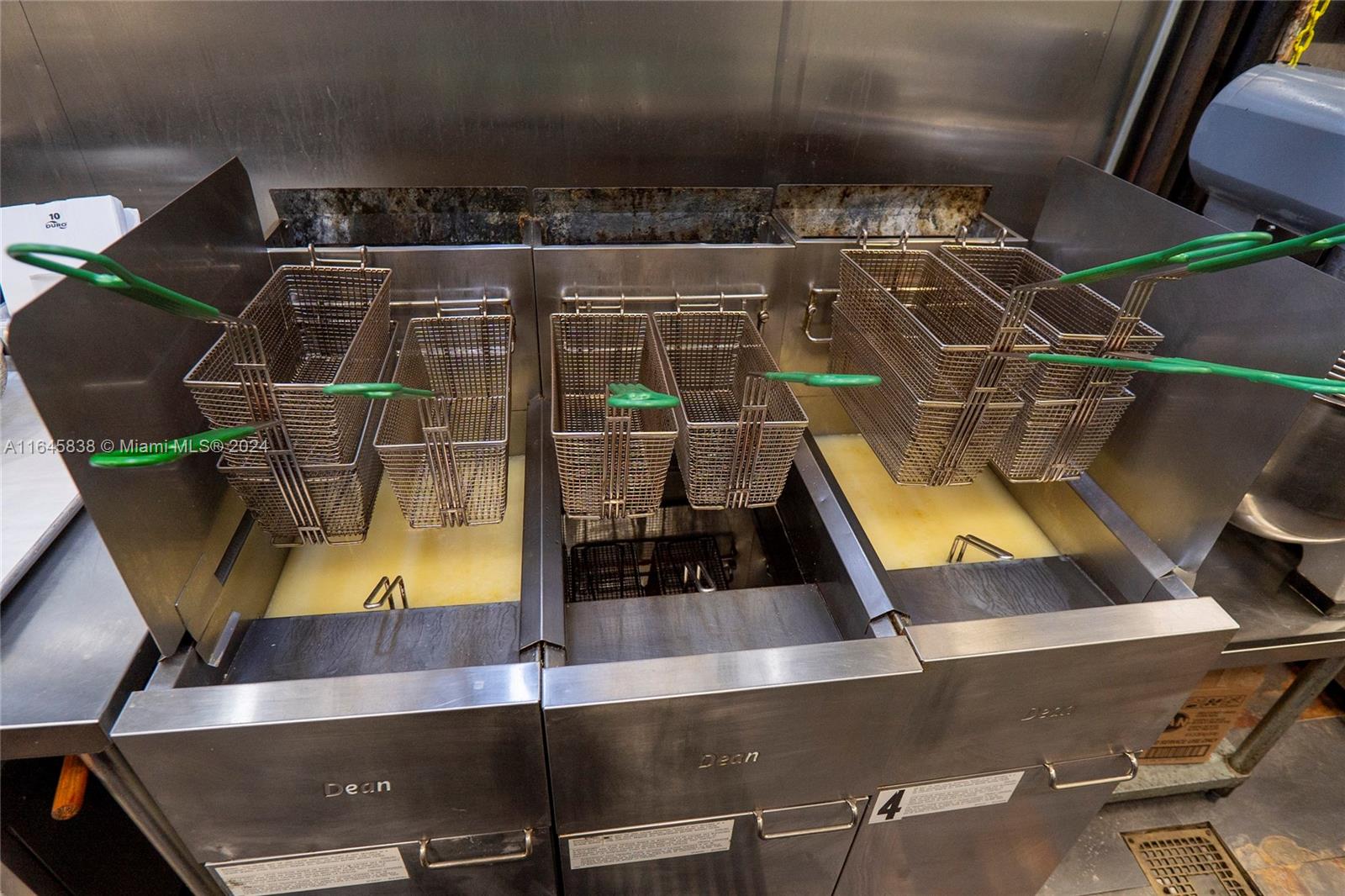 Подробнее / кв.футов $ 2024-12-20 0 Фото