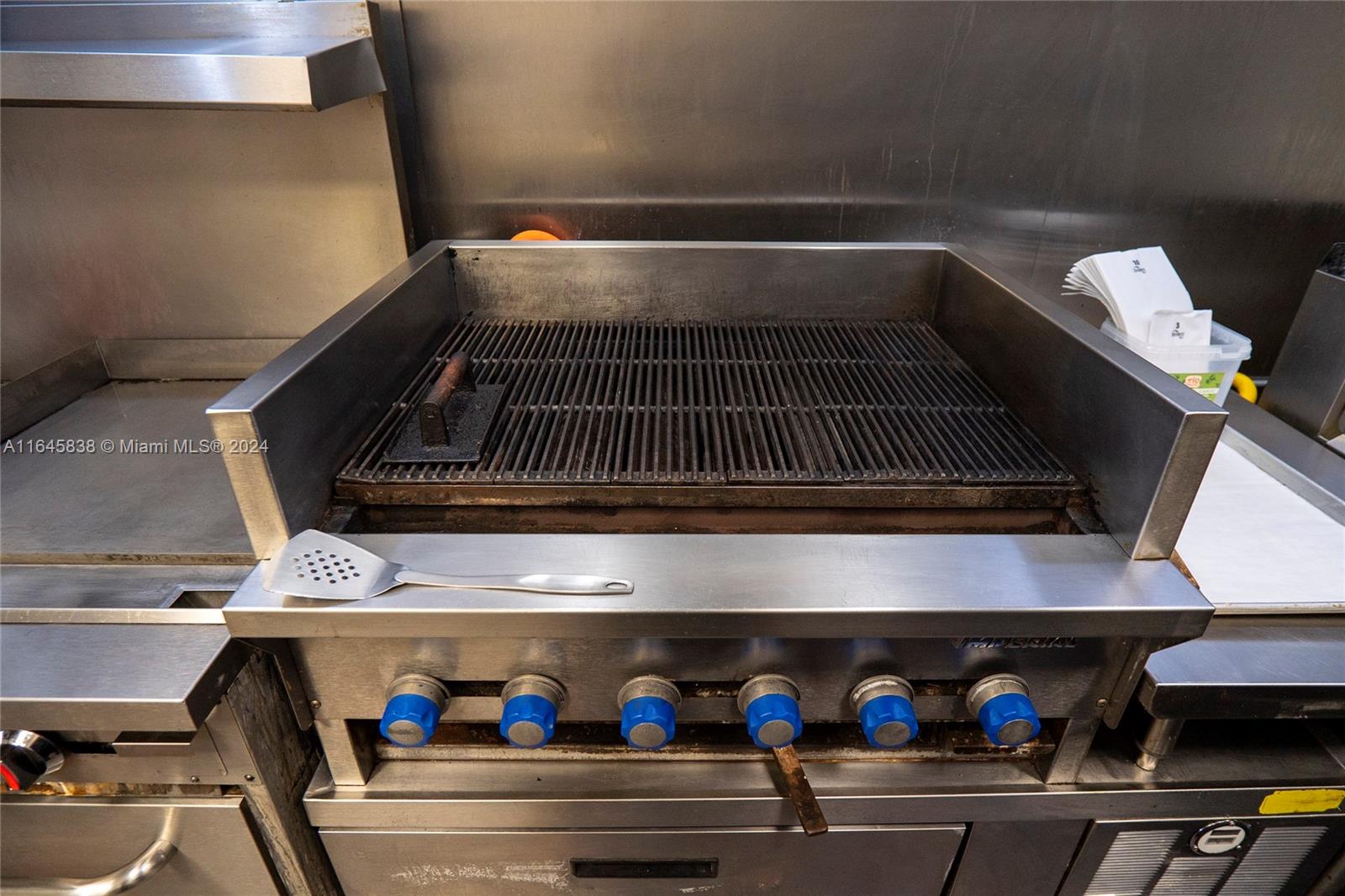 Подробнее / кв.футов $ 2024-12-20 0 Фото