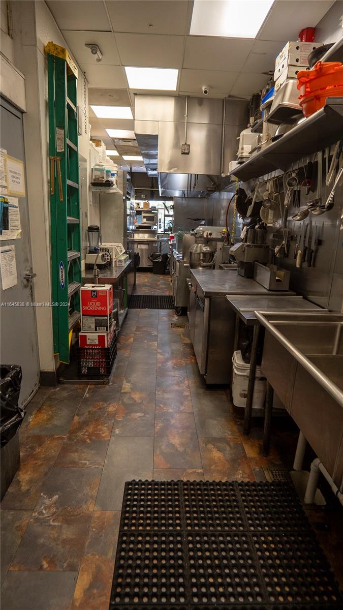 Подробнее / кв.футов $ 2024-12-20 0 Фото