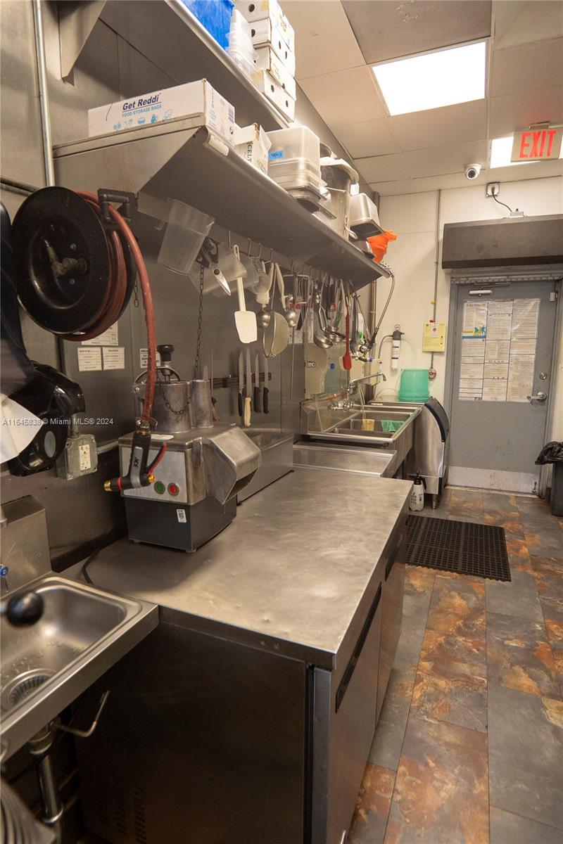 Подробнее / кв.футов $ 2024-12-20 0 Фото