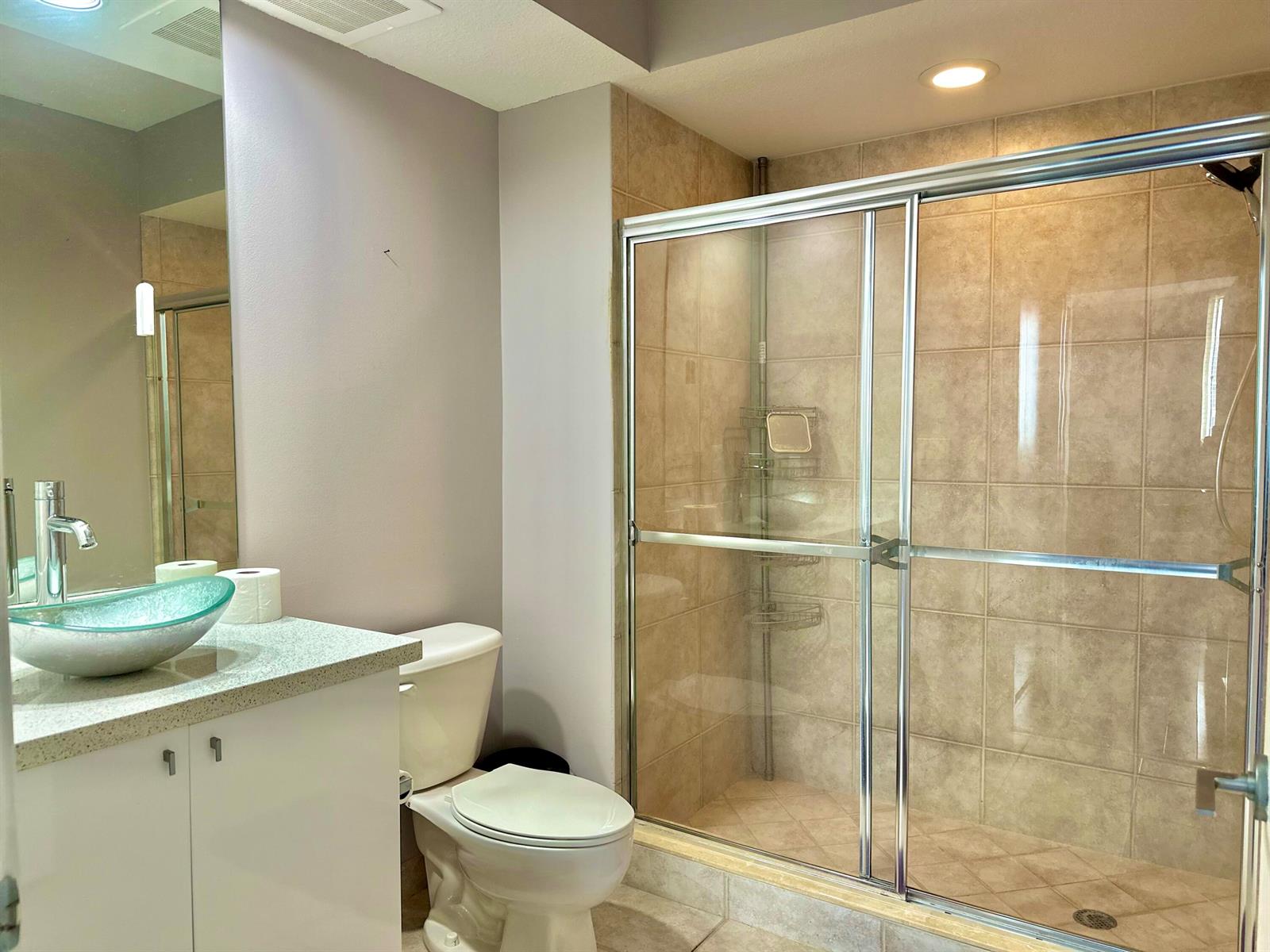 Ver detalles 1205 2 / 2 1175 sq. ft. $ 2026-05-23 0 foto