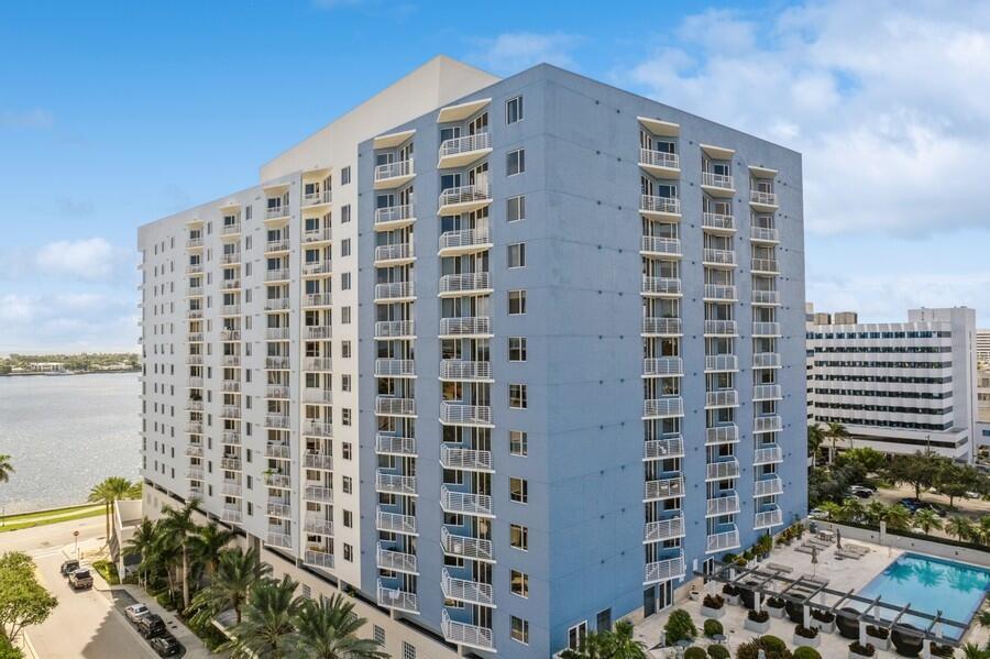 Ver detalles 1205 2 / 2 1175 sq. ft. $ 2026-05-23 0 foto
