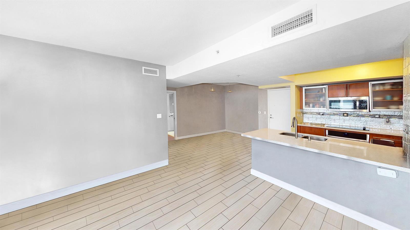 Ver detalles 1205 2 / 2 1175 sq. ft. $ 2026-05-23 0 foto