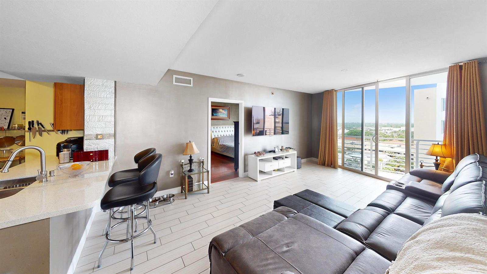 Ver detalles 1205 2 / 2 1175 sq. ft. $ 2026-05-23 0 foto