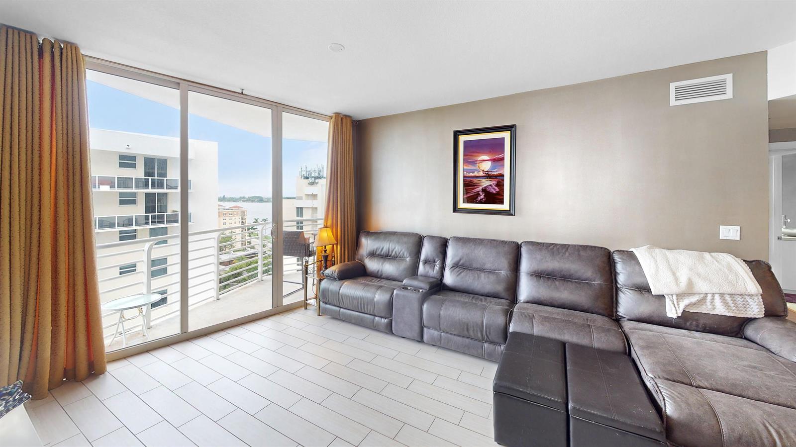 Ver detalles 1205 2 / 2 1175 sq. ft. $ 2026-05-23 0 foto