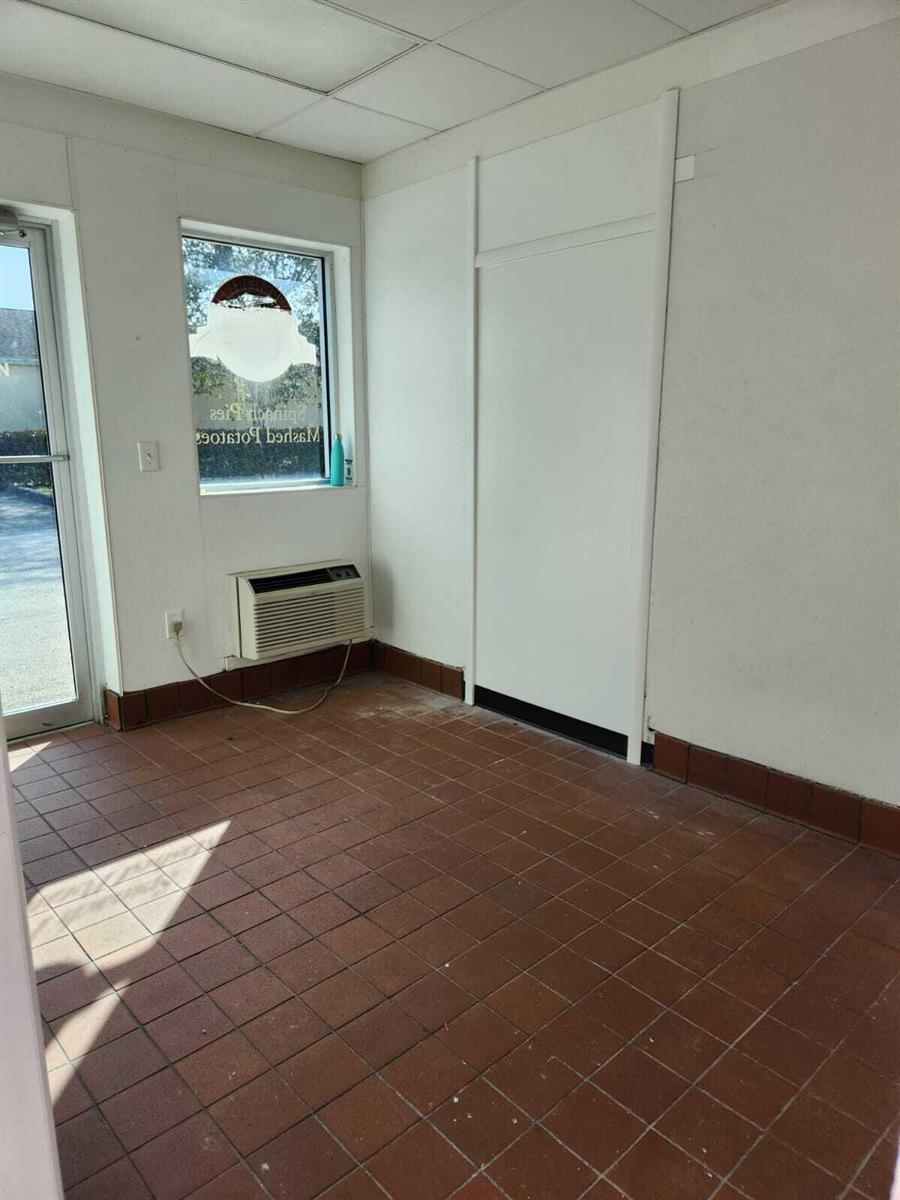   / 1  кв.футов $ 2026-05-30 0 Фото