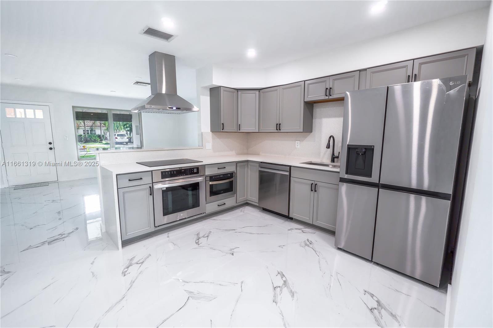 4461 4 / 2 1543 sq. ft. $ 2025-03-12 0 Photo
