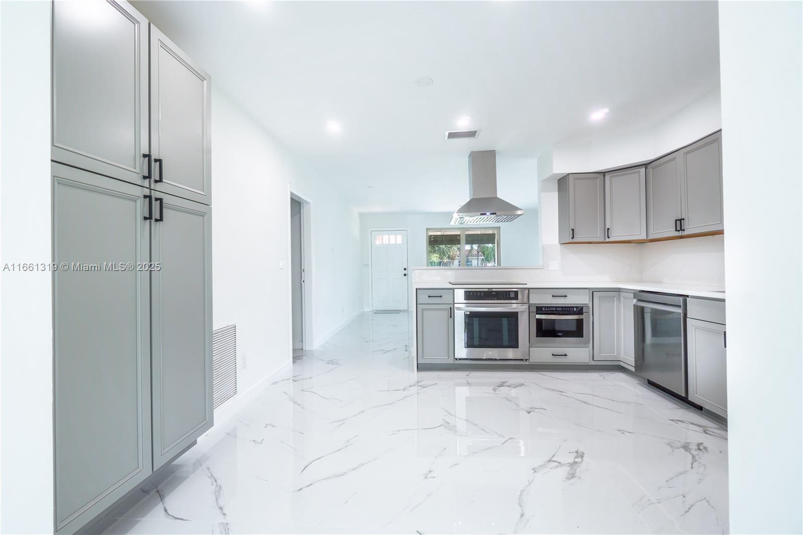 4461 4 / 2 1543 sq. ft. $ 2025-03-12 0 Photo
