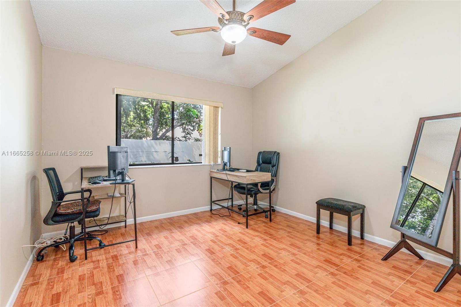 See details 7037 2 / 2 1492 sq. ft. $ 2025-08-02 0 Photo