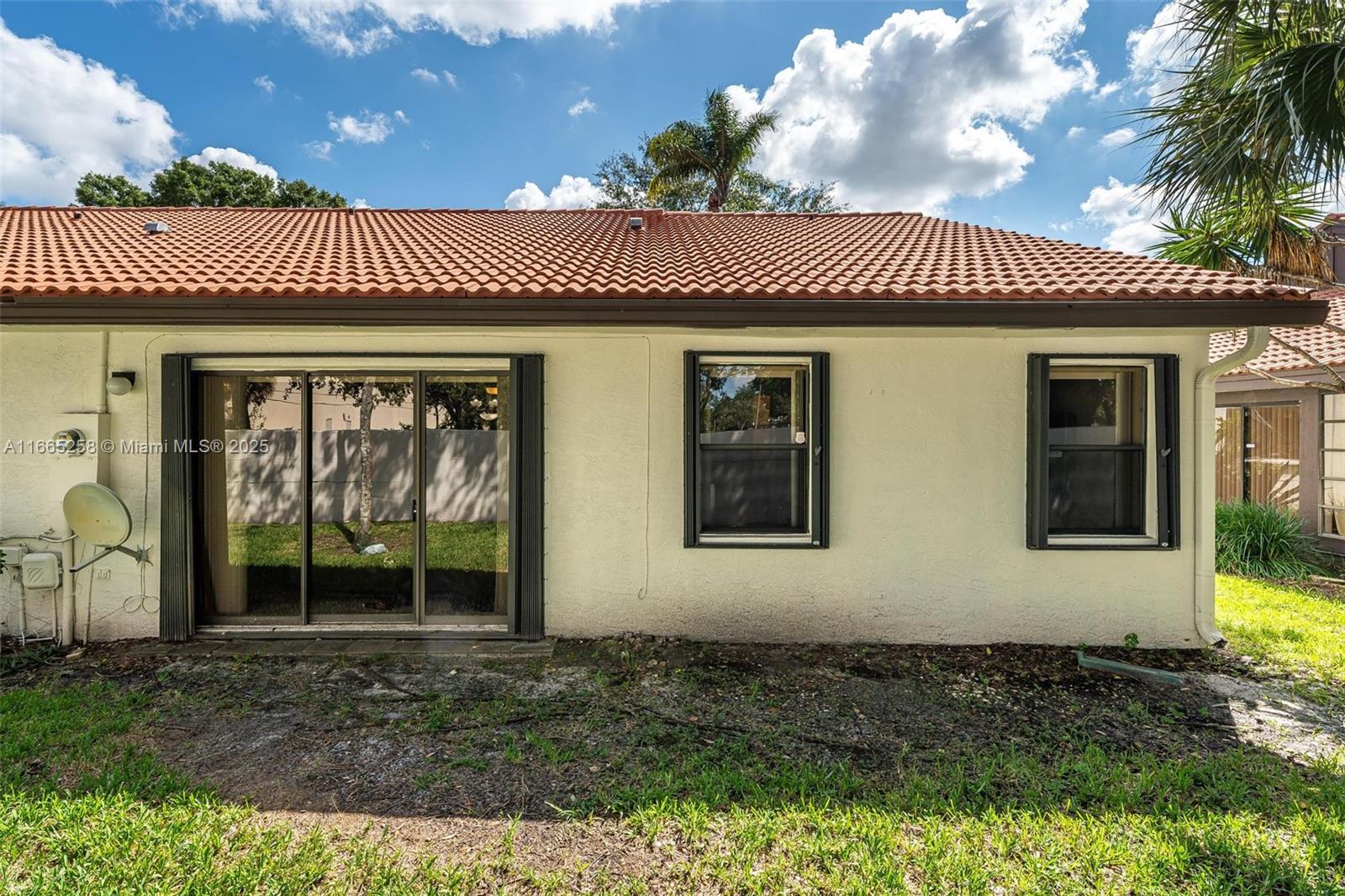 See details 7037 2 / 2 1492 sq. ft. $ 2025-08-02 0 Photo