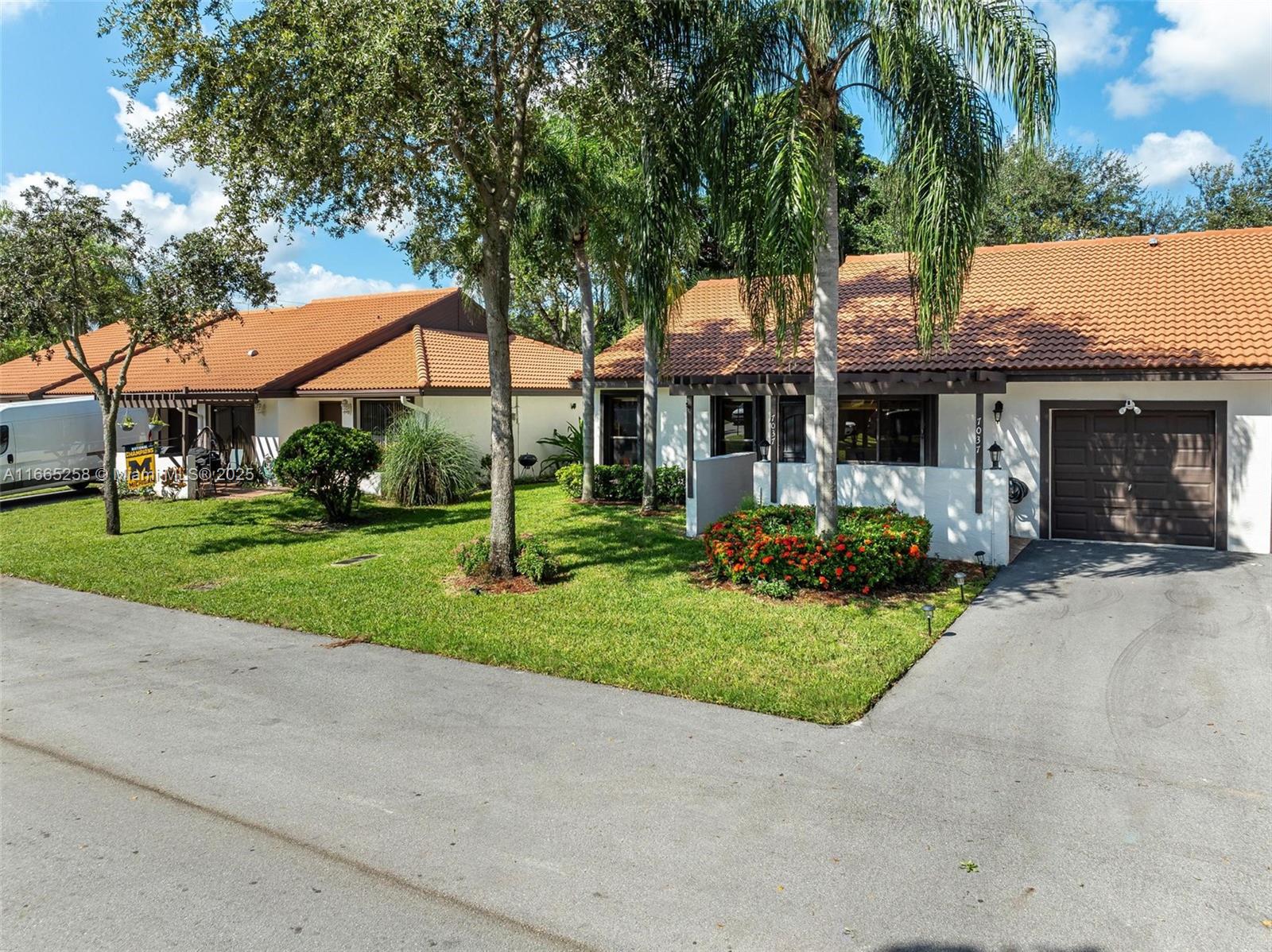 See details 7037 2 / 2 1492 sq. ft. $ 2025-08-02 0 Photo