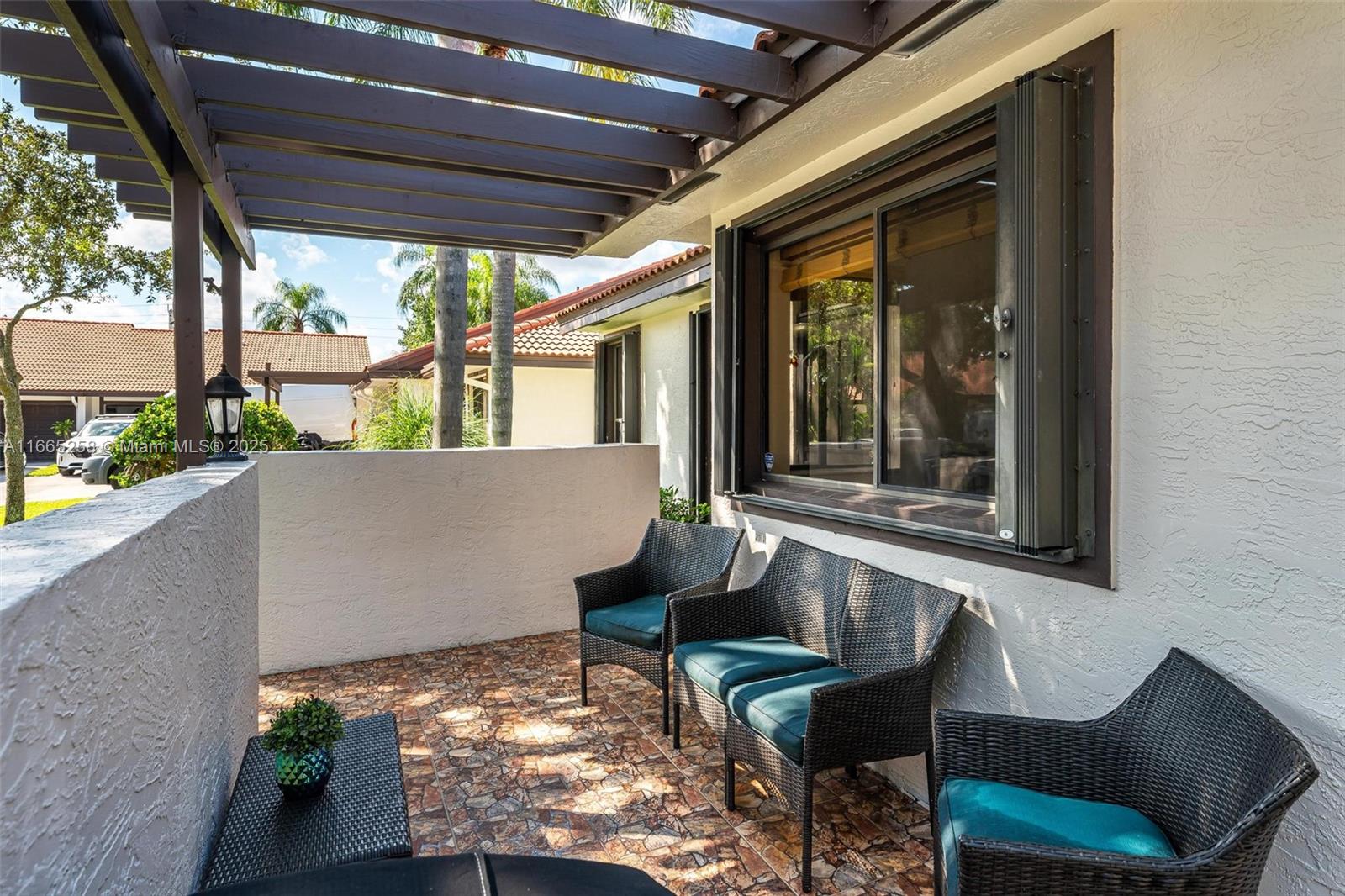 See details 7037 2 / 2 1492 sq. ft. $ 2025-08-02 0 Photo