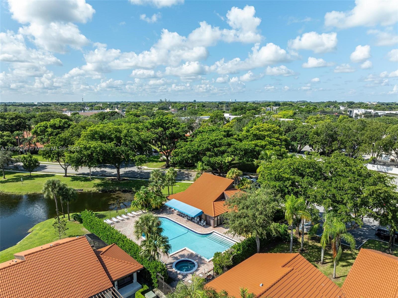 See details 7037 2 / 2 1492 sq. ft. $ 2025-08-02 0 Photo