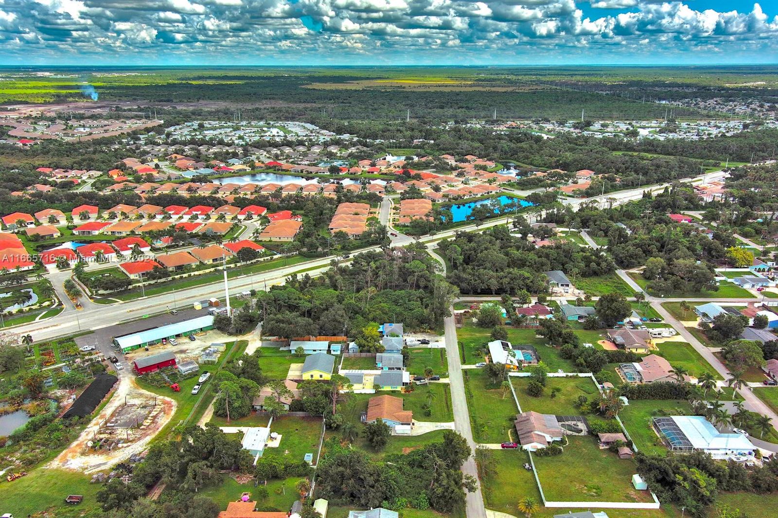   /   кв.футов $ 2024-09-25 0 Фото